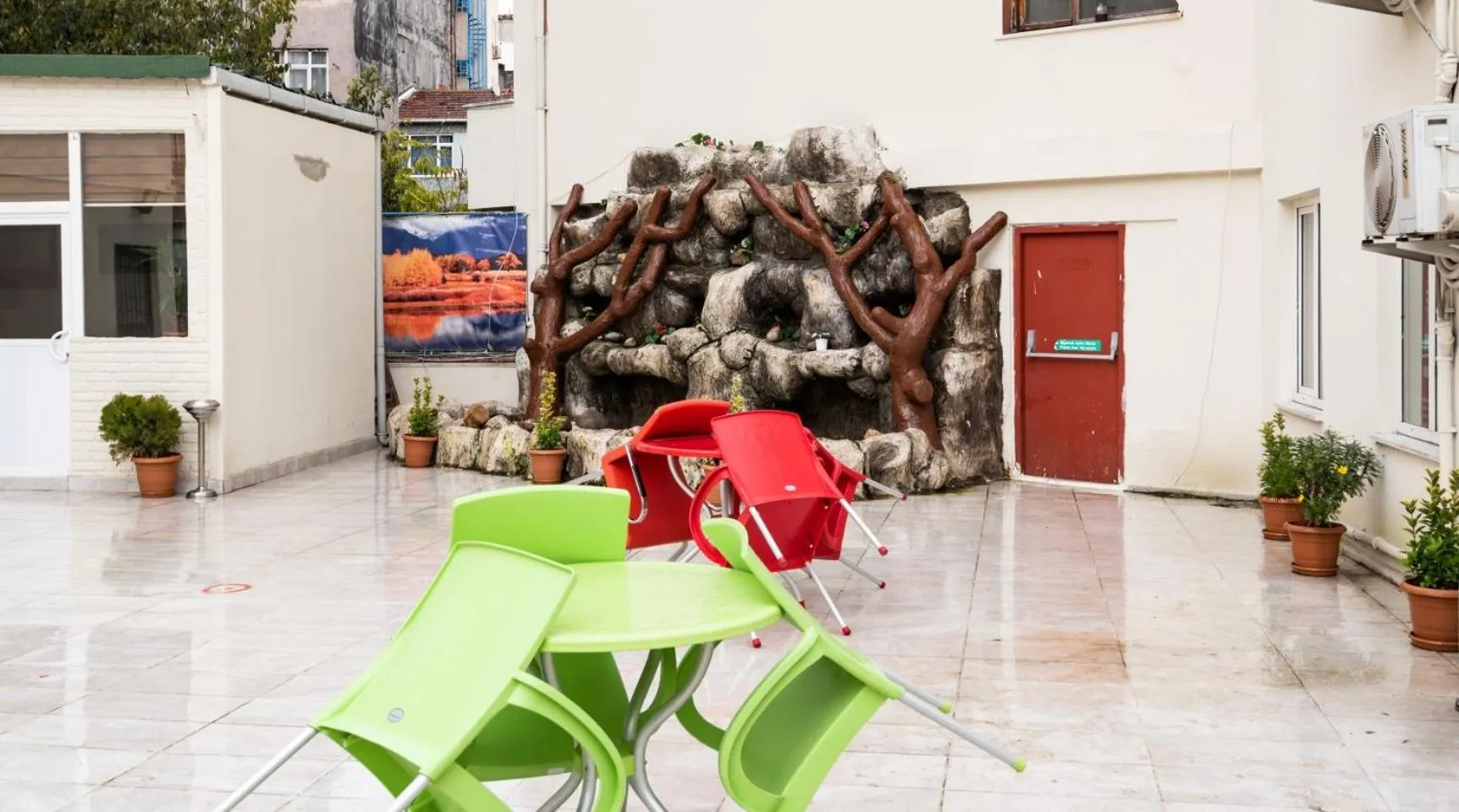 Garden in DİNAR HOTEL