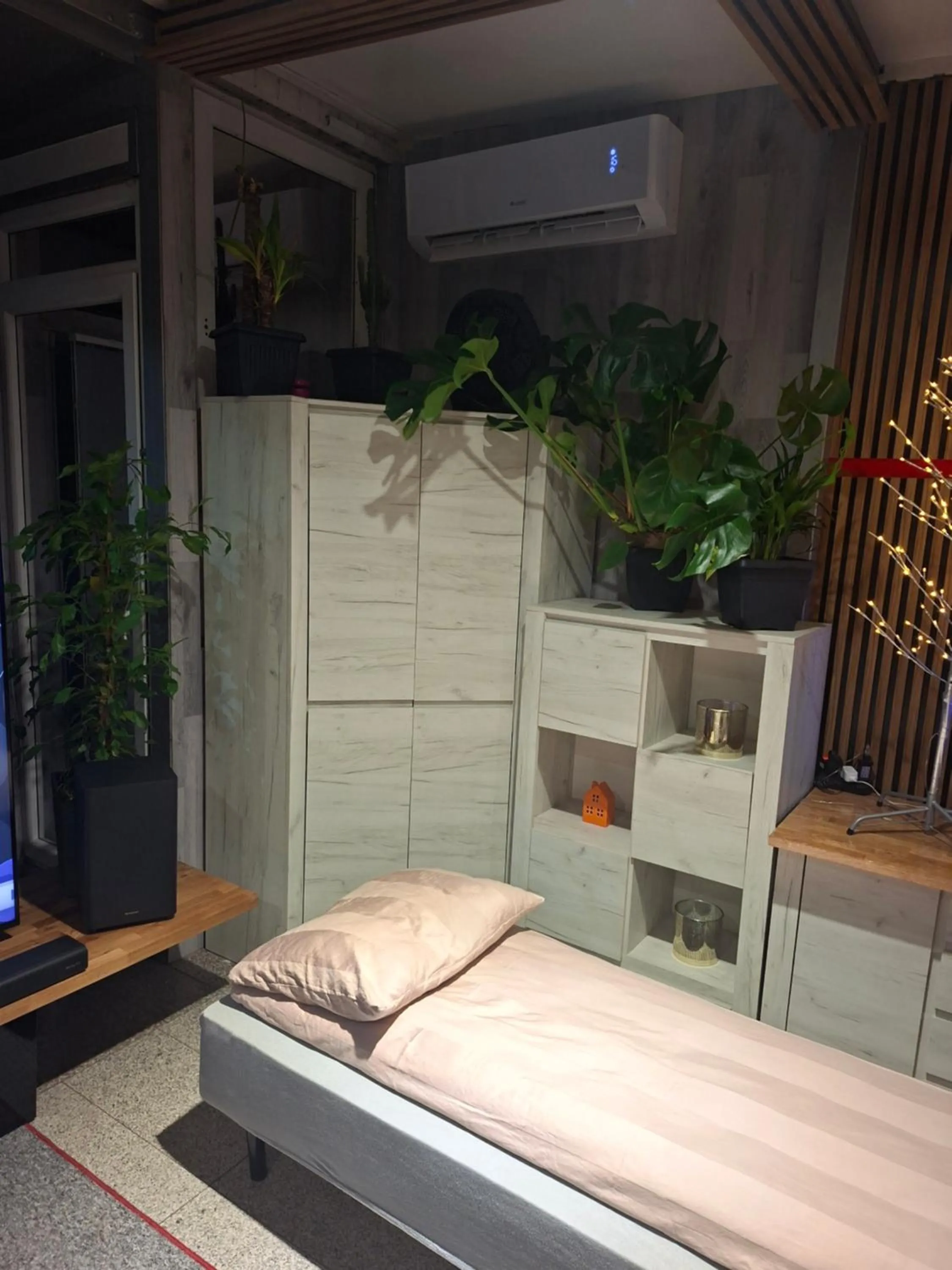 Bed in Villa Vip pokoje,śniadanie,Apartament kinowy