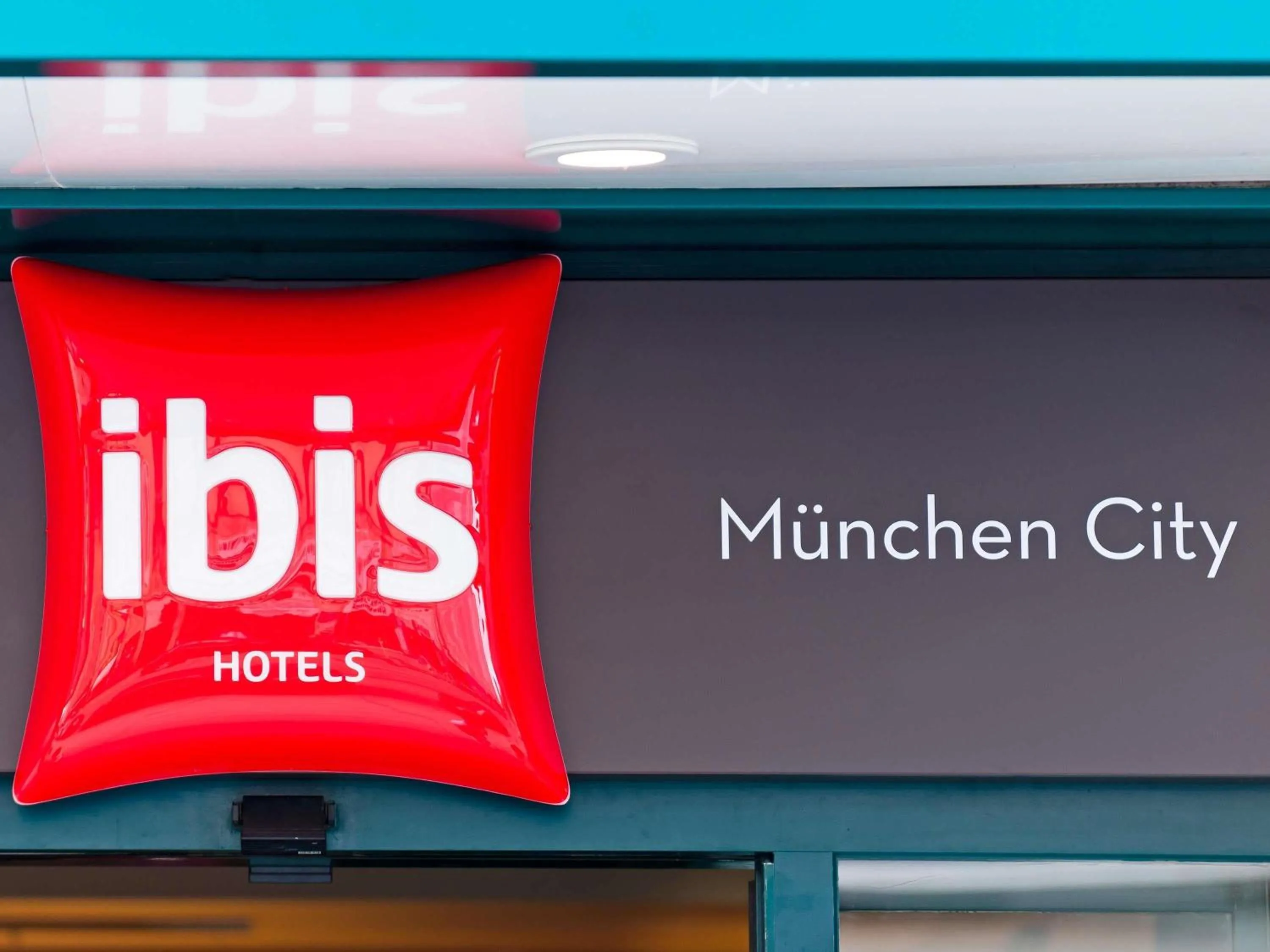 Property building in ibis Hotel München City