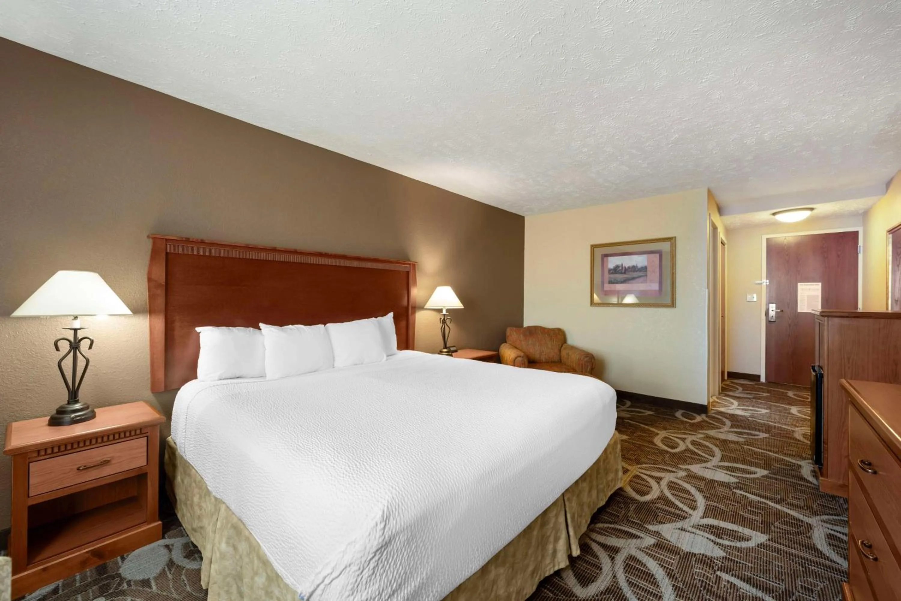 Bedroom, Bed in Best Western Plus Mid Nebraska Inn & Suites
