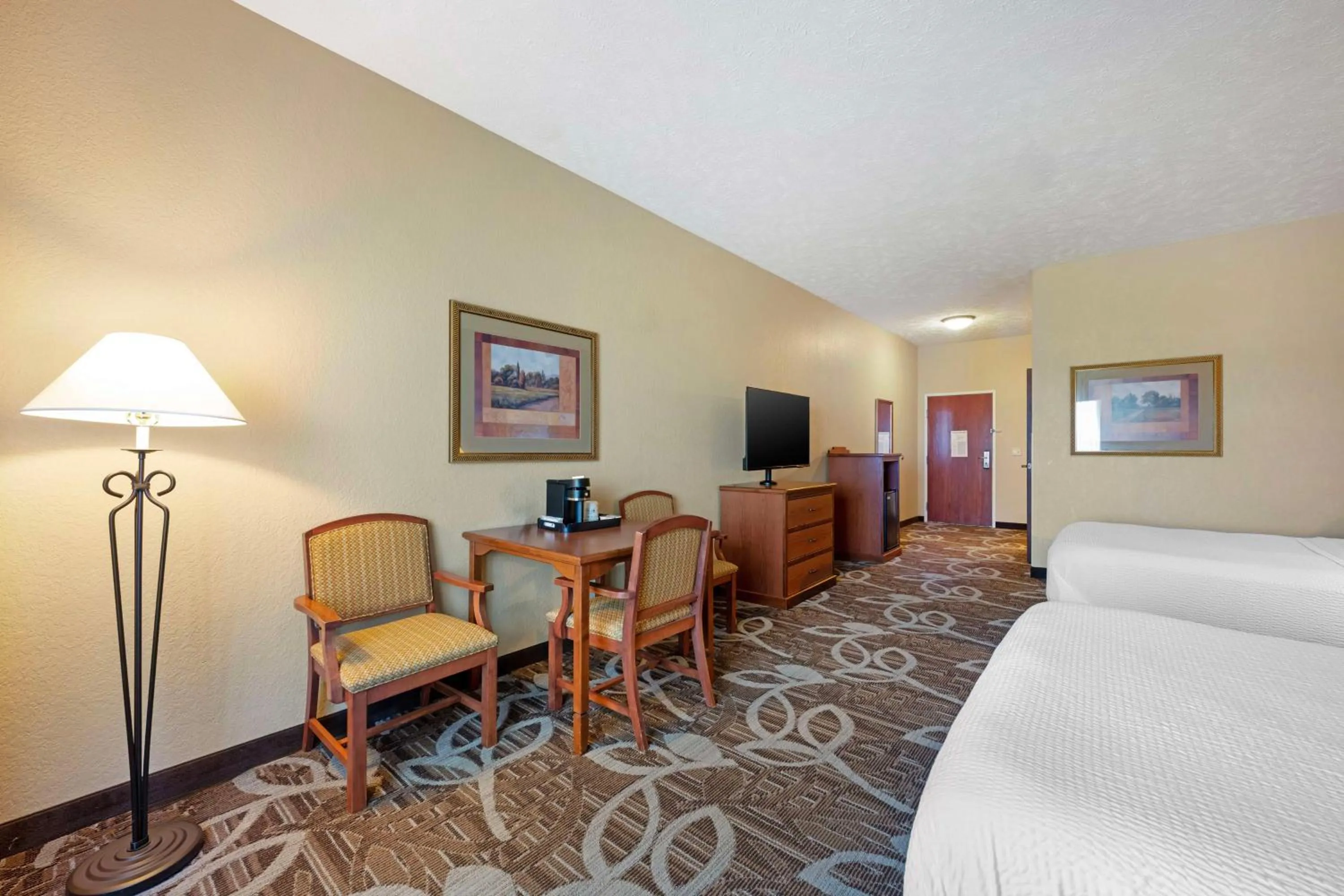 Bedroom, Bed in Best Western Plus Mid Nebraska Inn & Suites