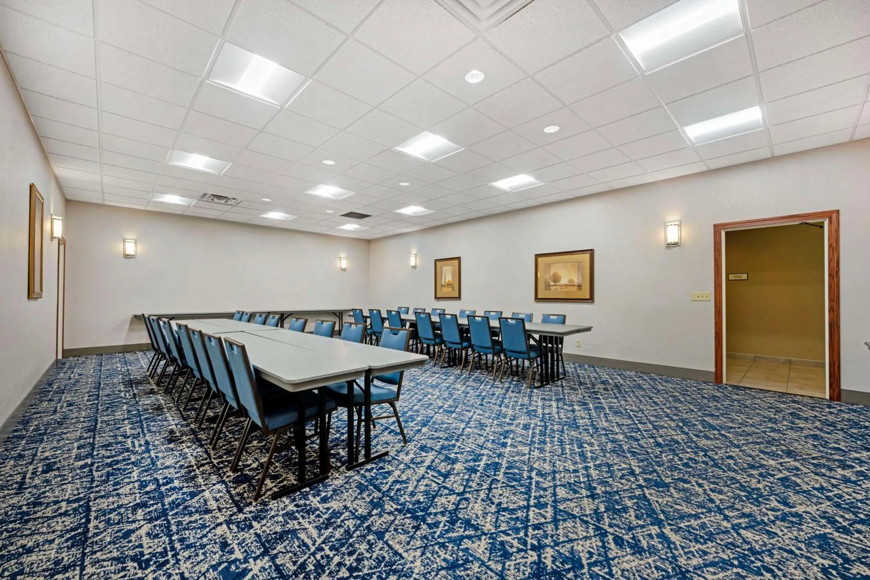 Meeting/conference room in Best Western Plus Mid Nebraska Inn & Suites