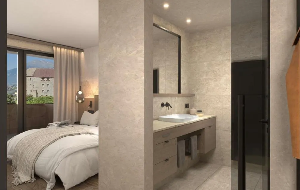 Bathroom, Bed in Hotel Starkenberg