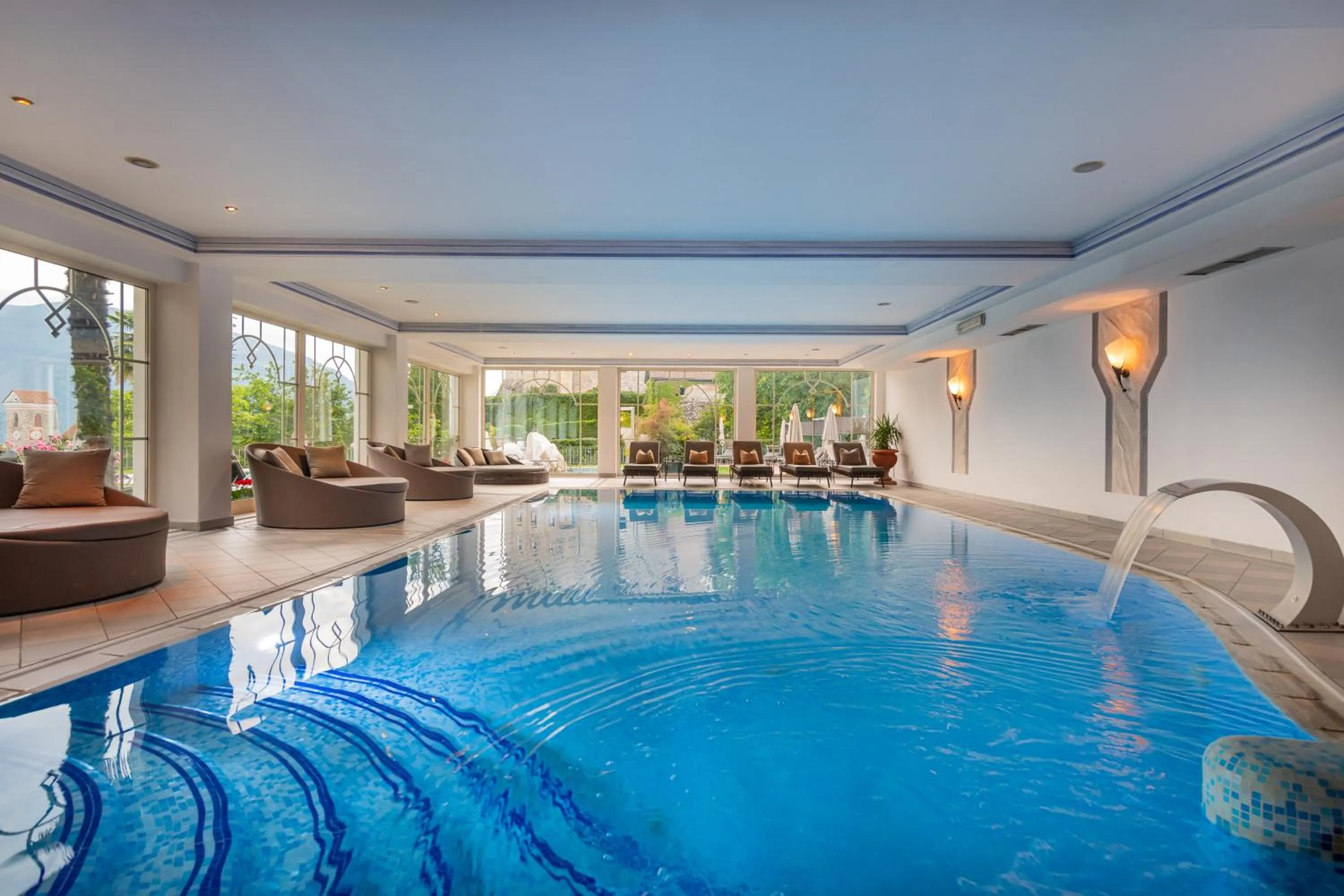 Swimming pool in Hotel Starkenberg