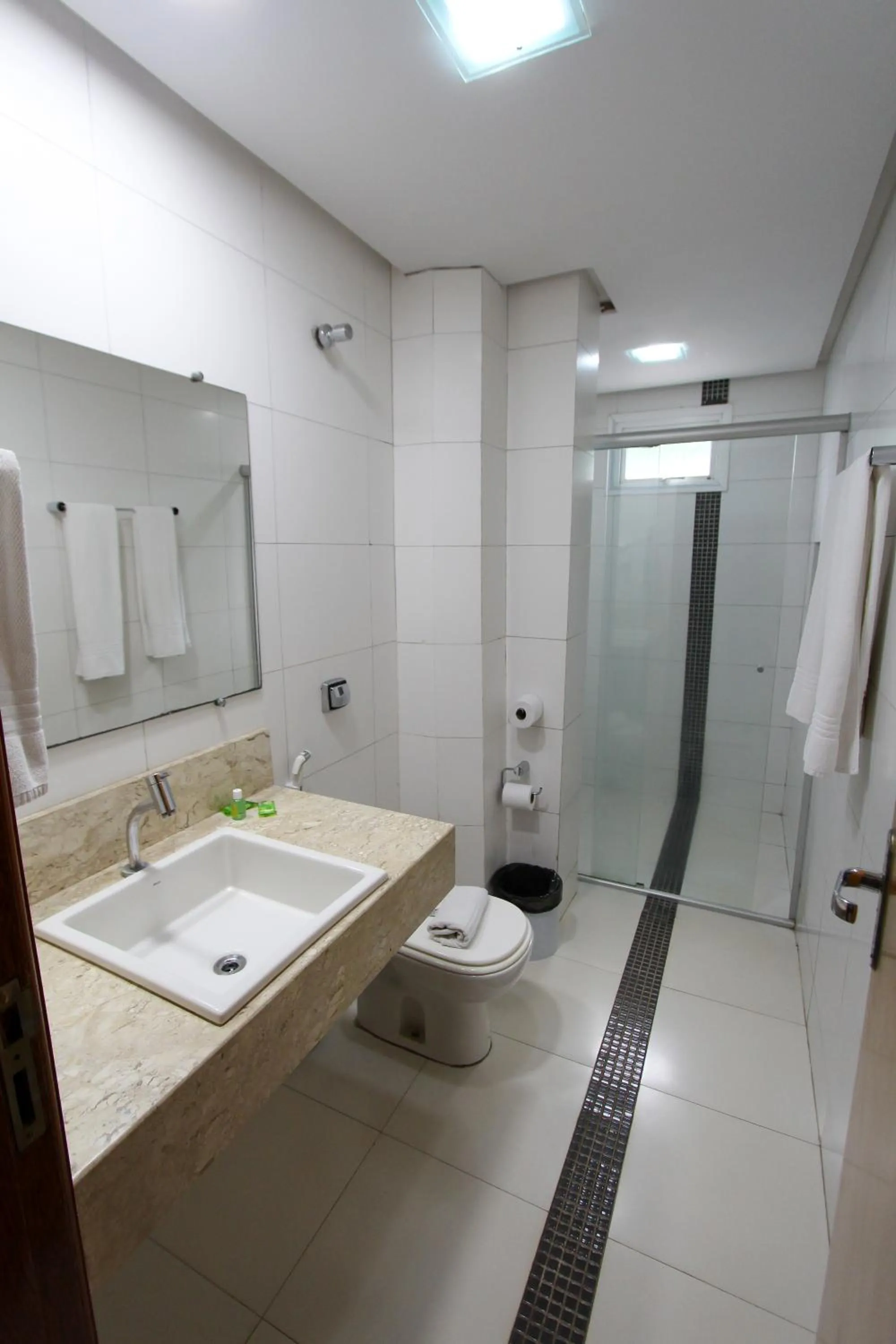 Shower in Golden Ville Hotel