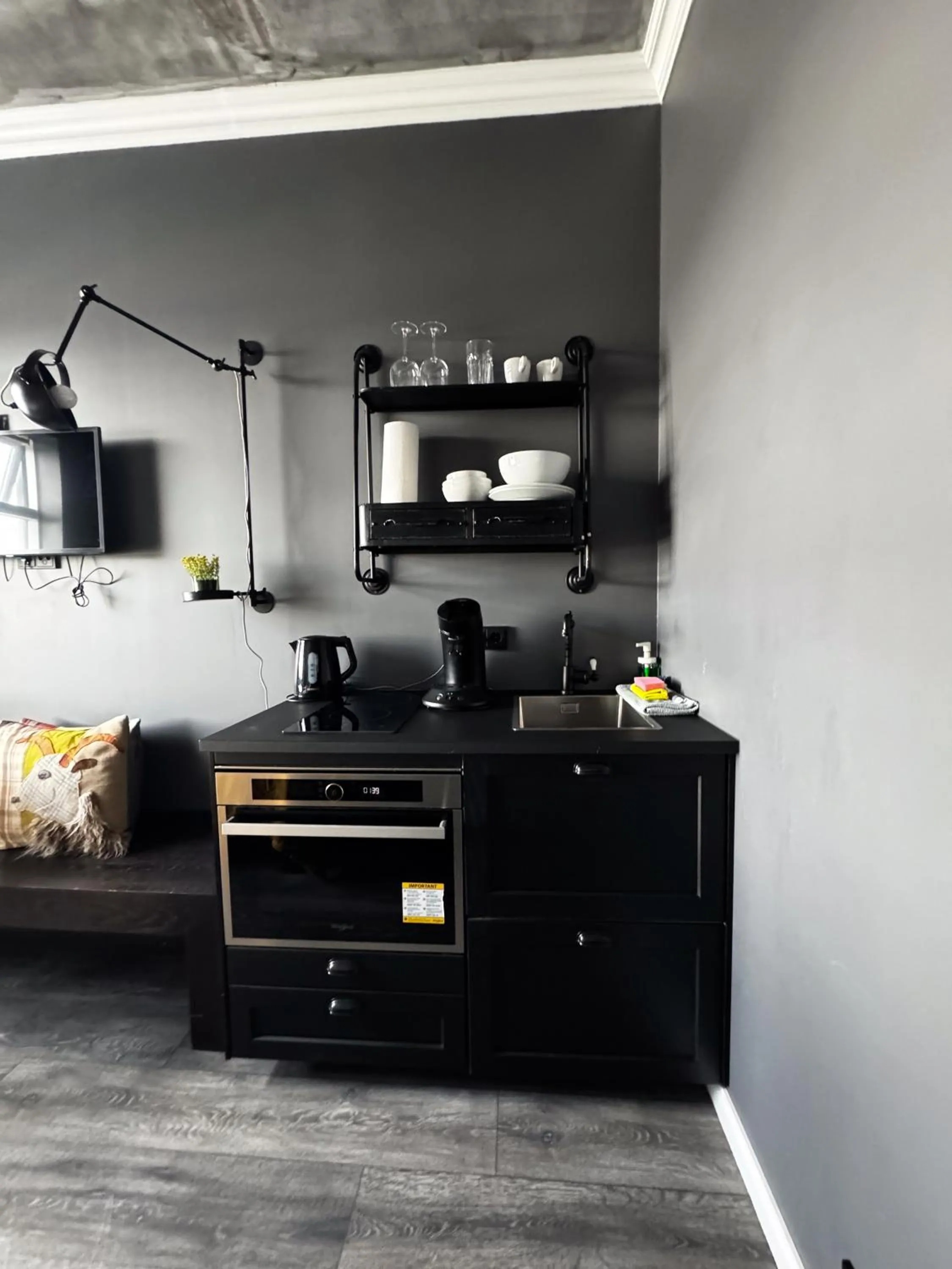 Kitchen or kitchenette in R13 - A Townhouse Hotel