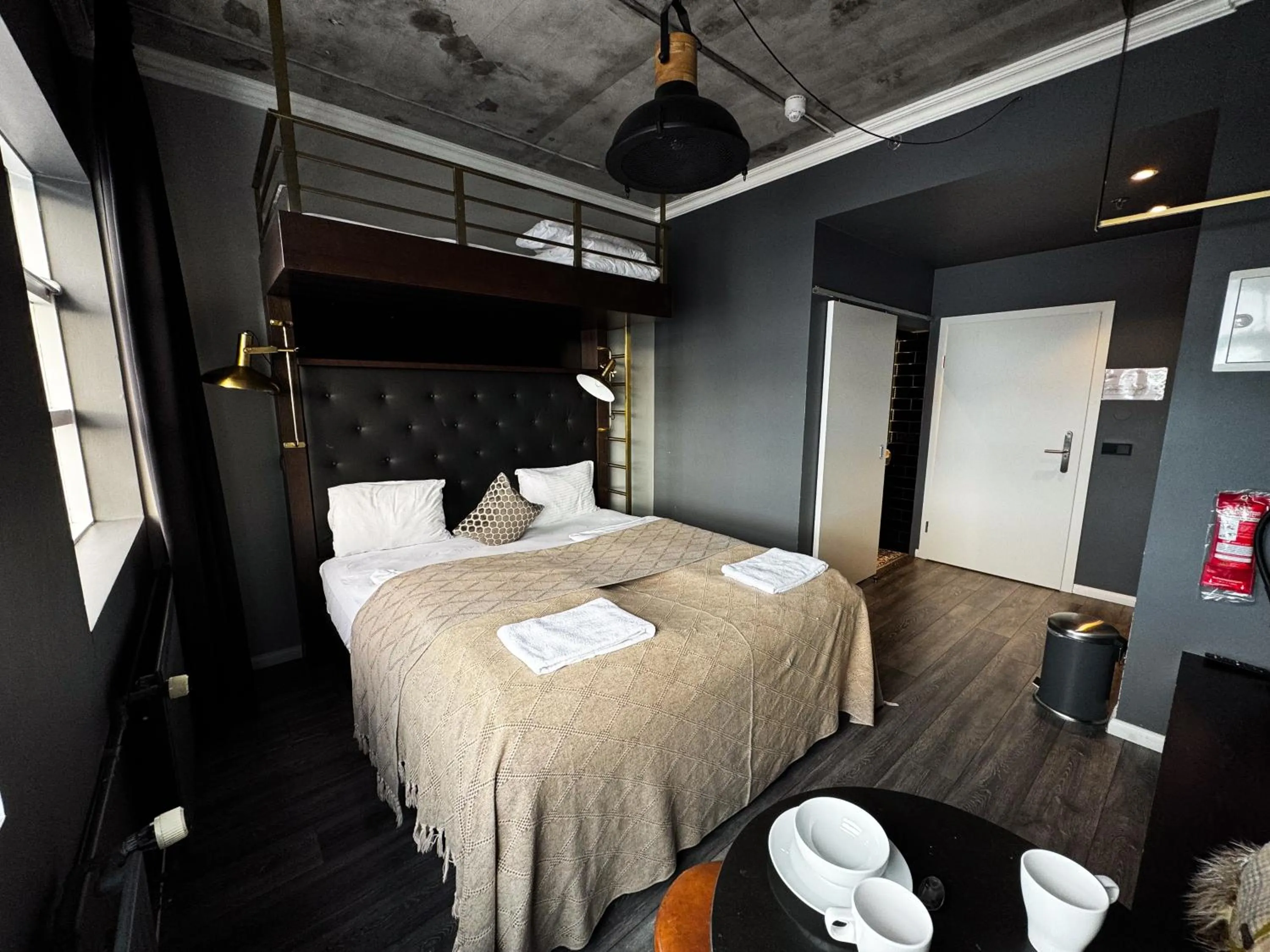 Bed in R13 - A Townhouse Hotel