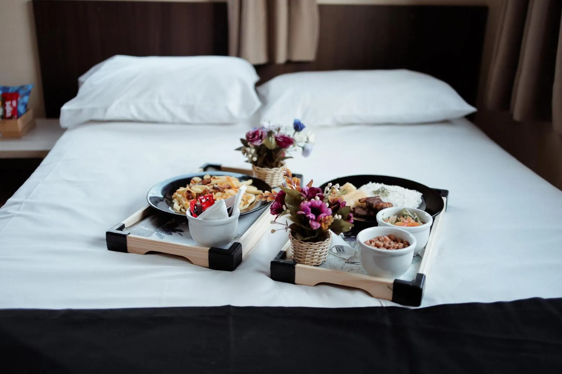 Dinner, Bed in Paris Hotel by H Hotéis - Business