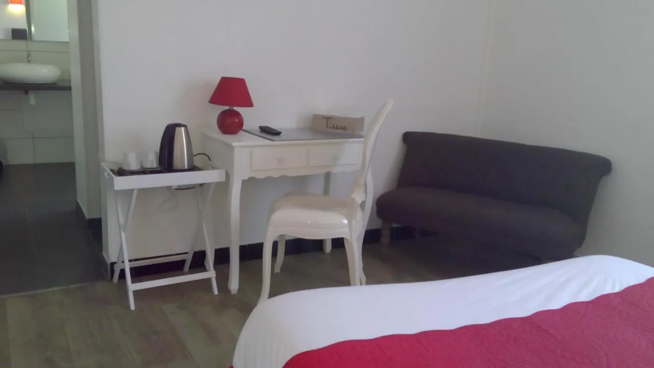 Bed in Hotel De La Bastide