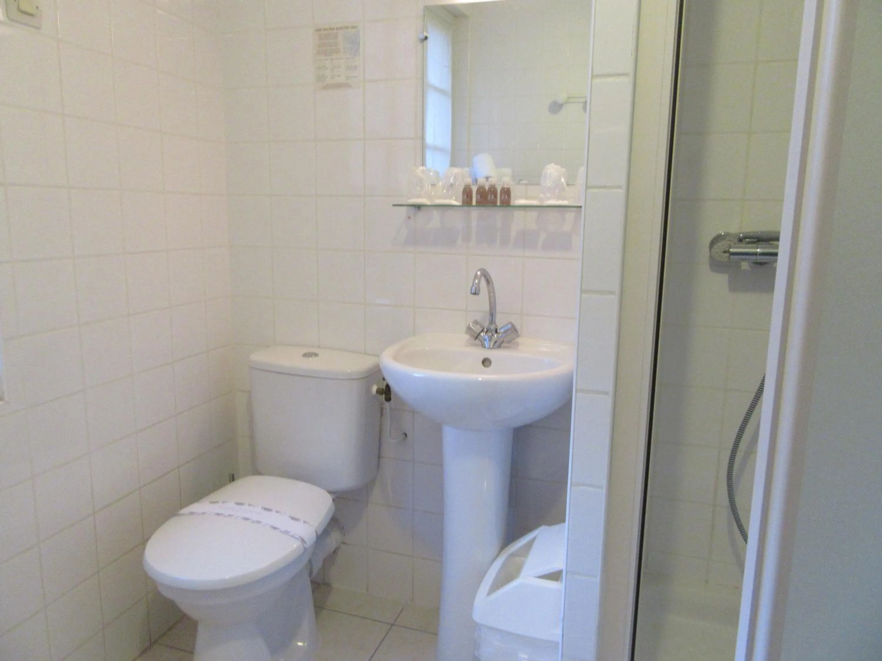 Bathroom in Hotel De La Bastide