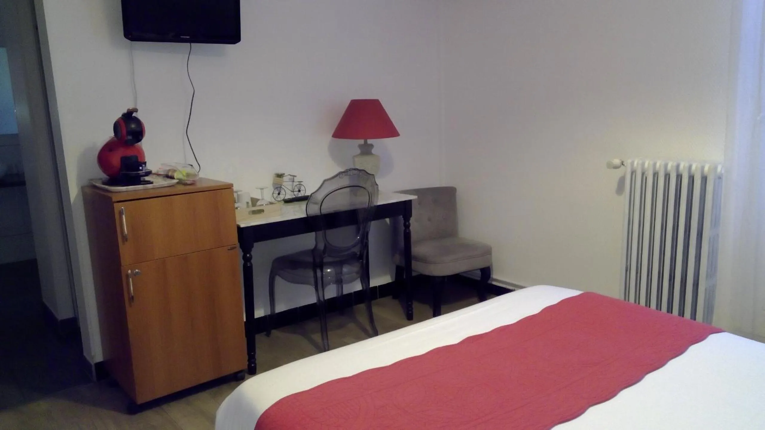 Bed in Hotel De La Bastide