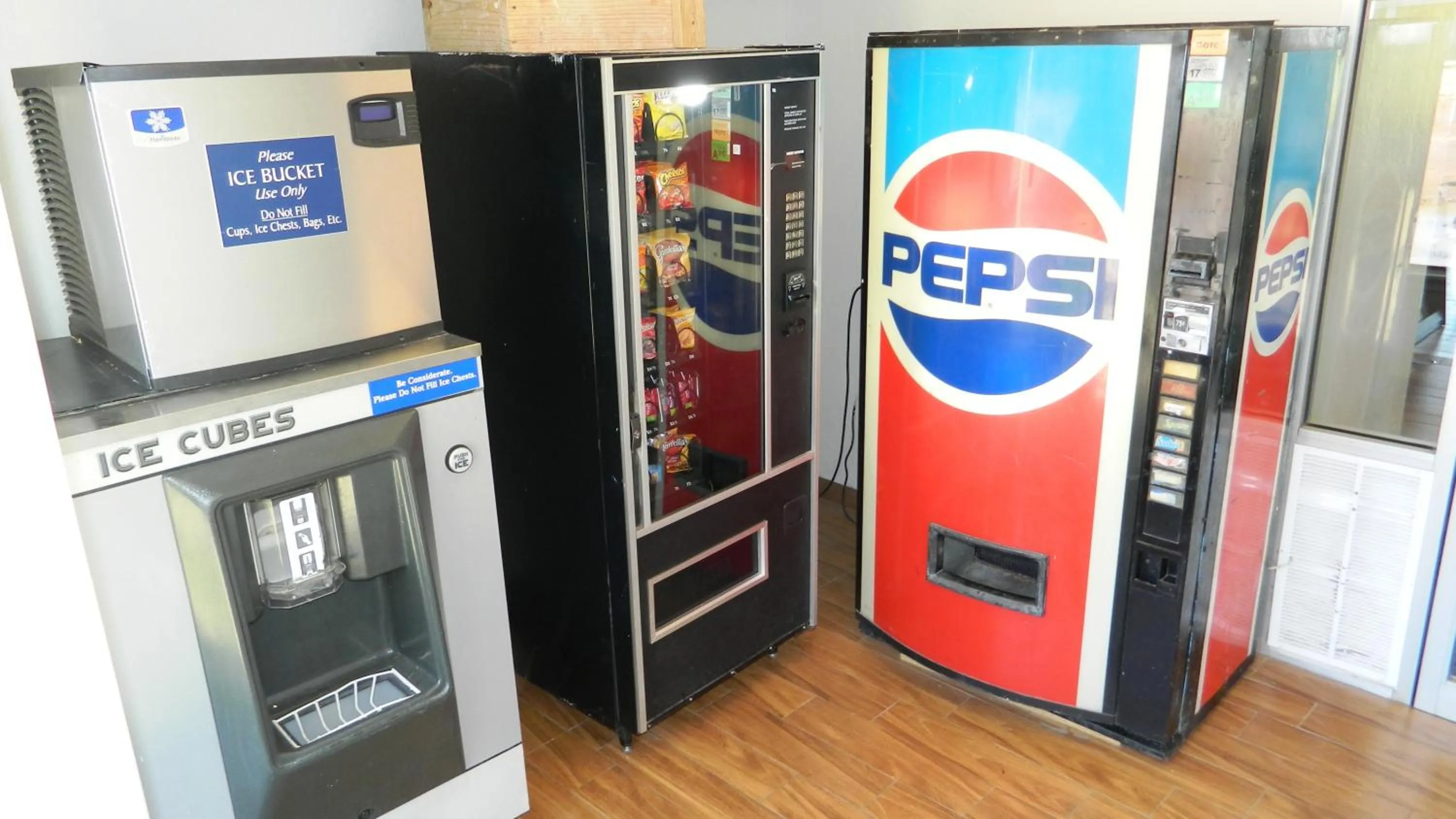 Non alcoholic drinks in Motel 6-Oklahoma City, OK - Airport East