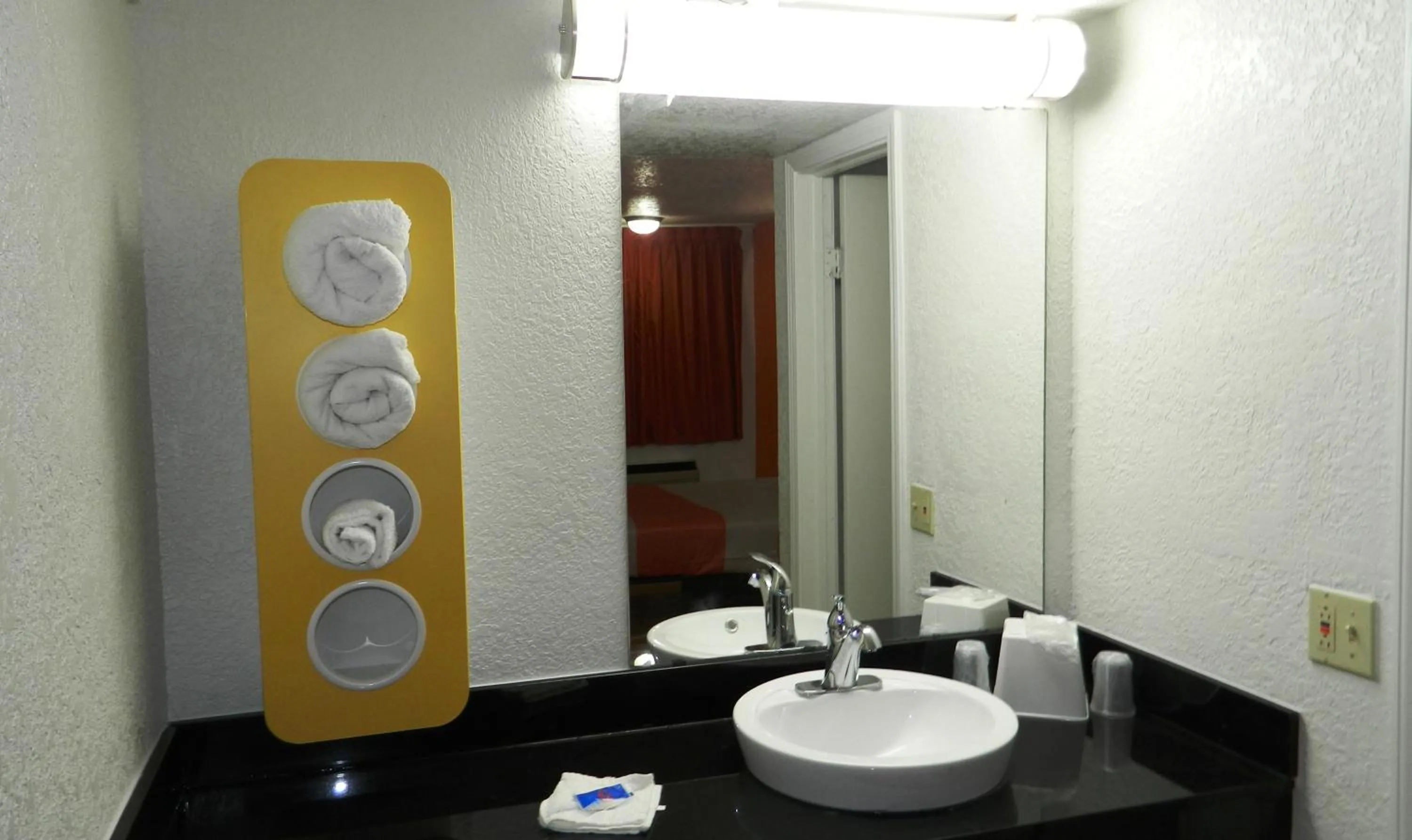 Bathroom in Motel 6-Oklahoma City, OK - Airport East