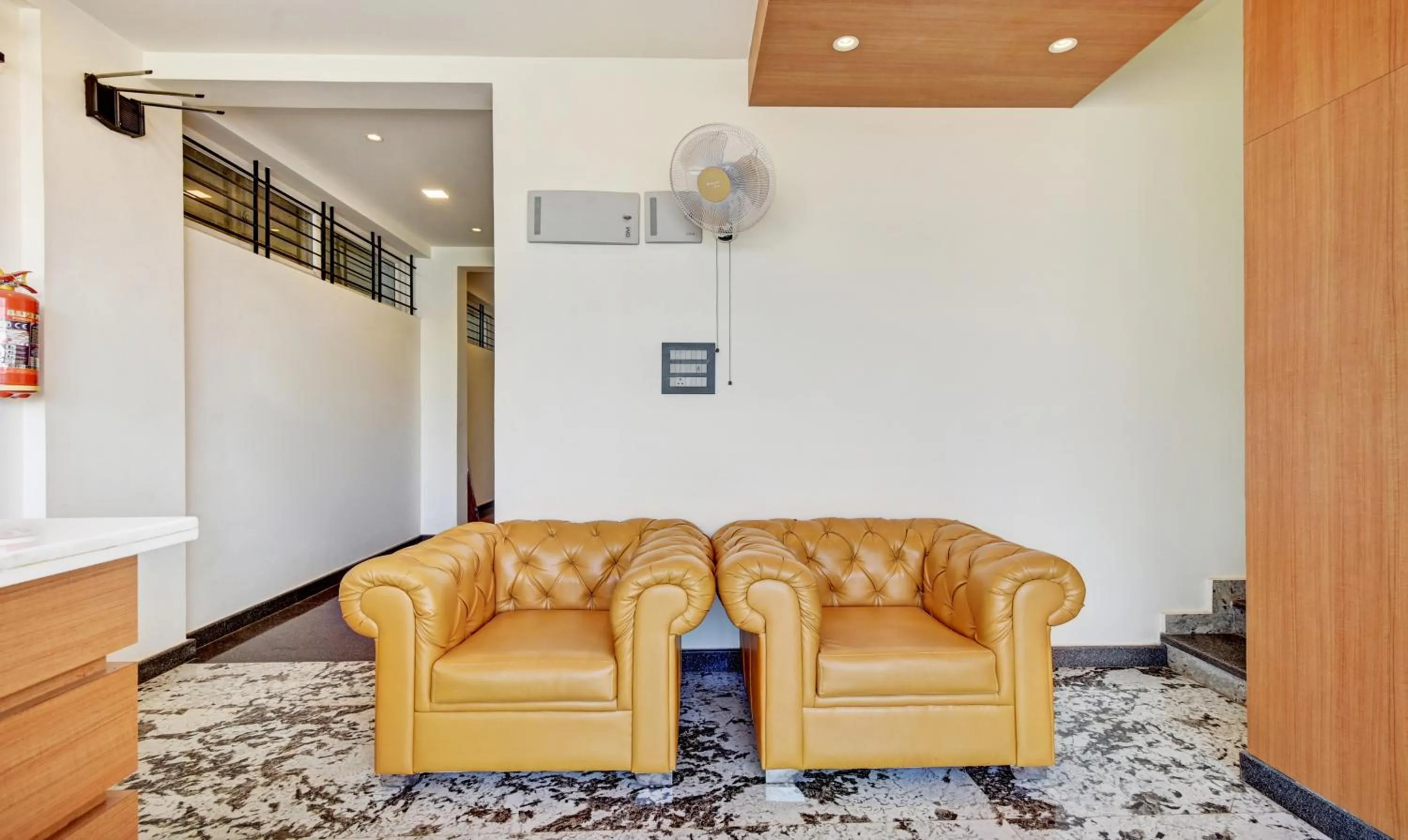 Seating area in Itsy Hotels Shrey'S Inn Mallandur Road