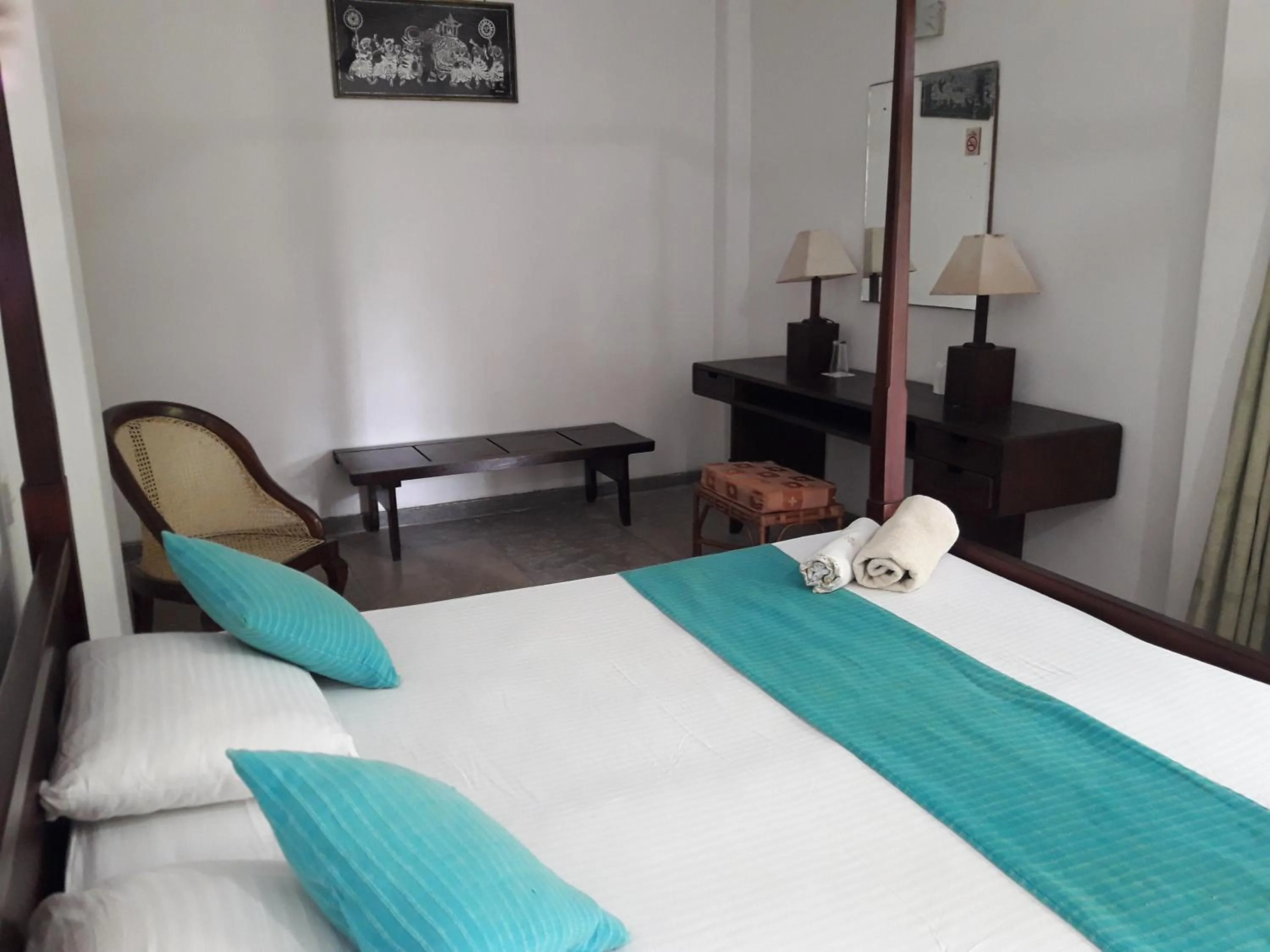 Photo of the whole room, Bed in Sea Front Hikkaduwa