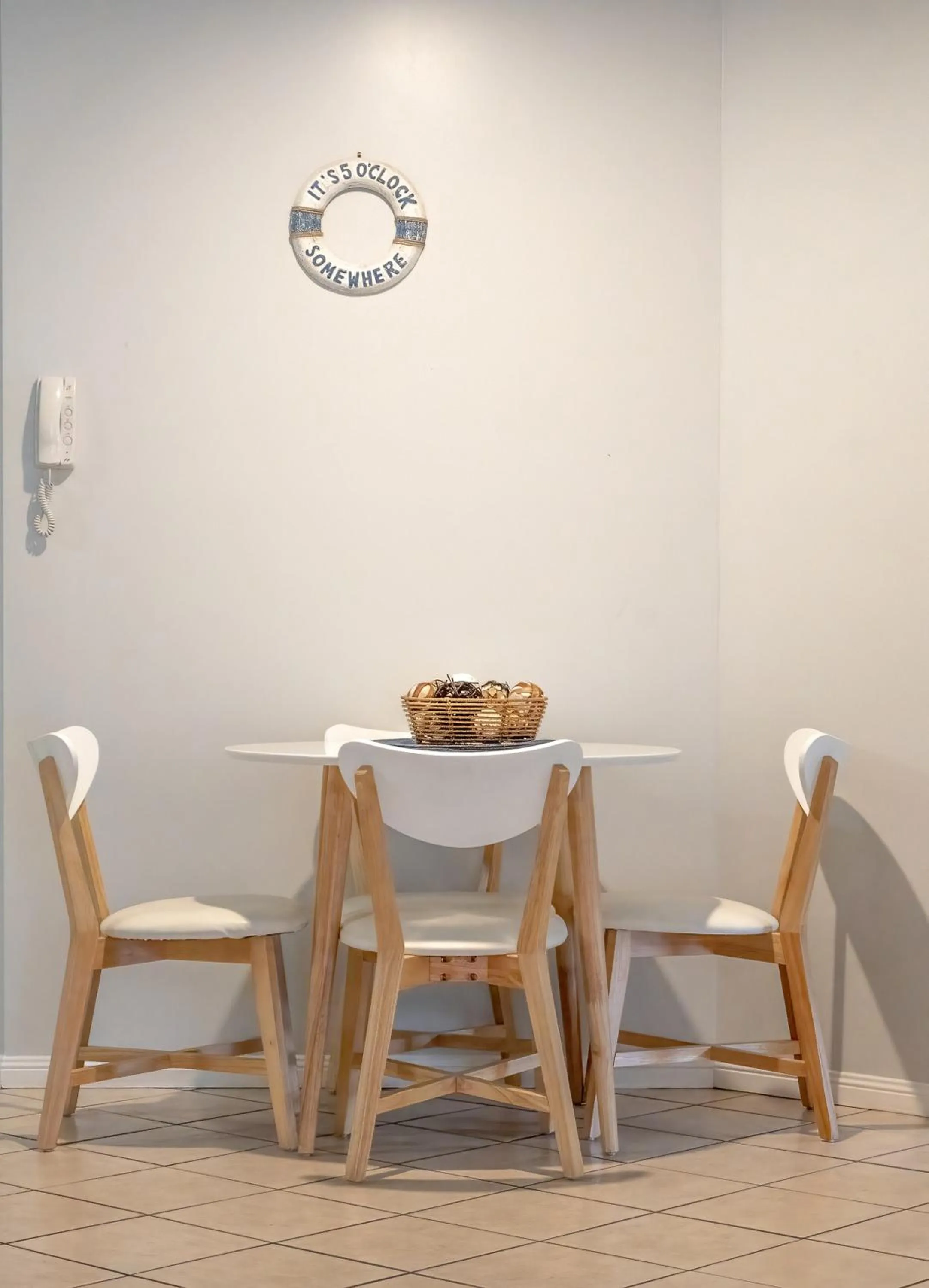 Living room in Sylvan Beach Resort