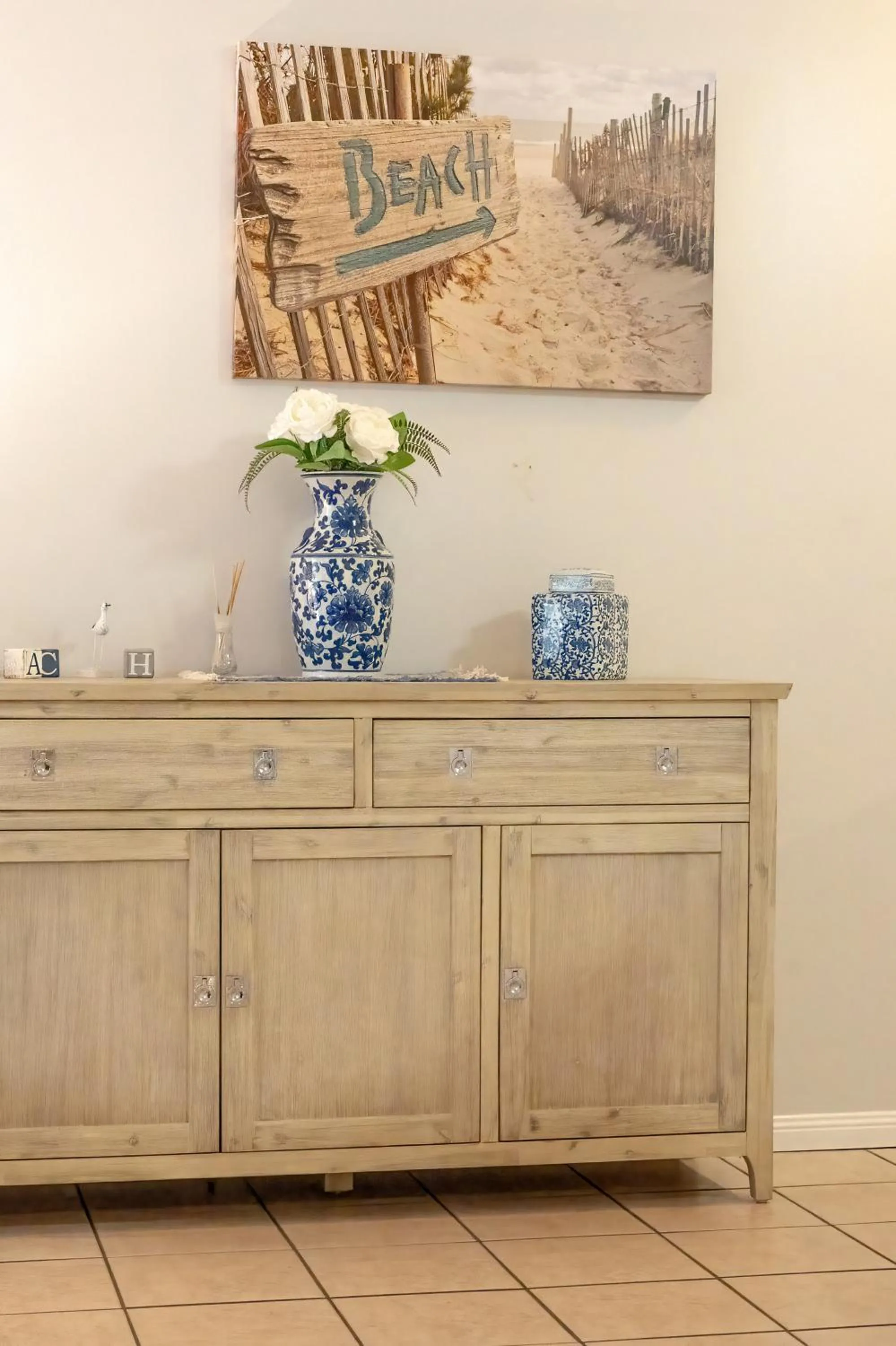 Decorative detail in Sylvan Beach Resort