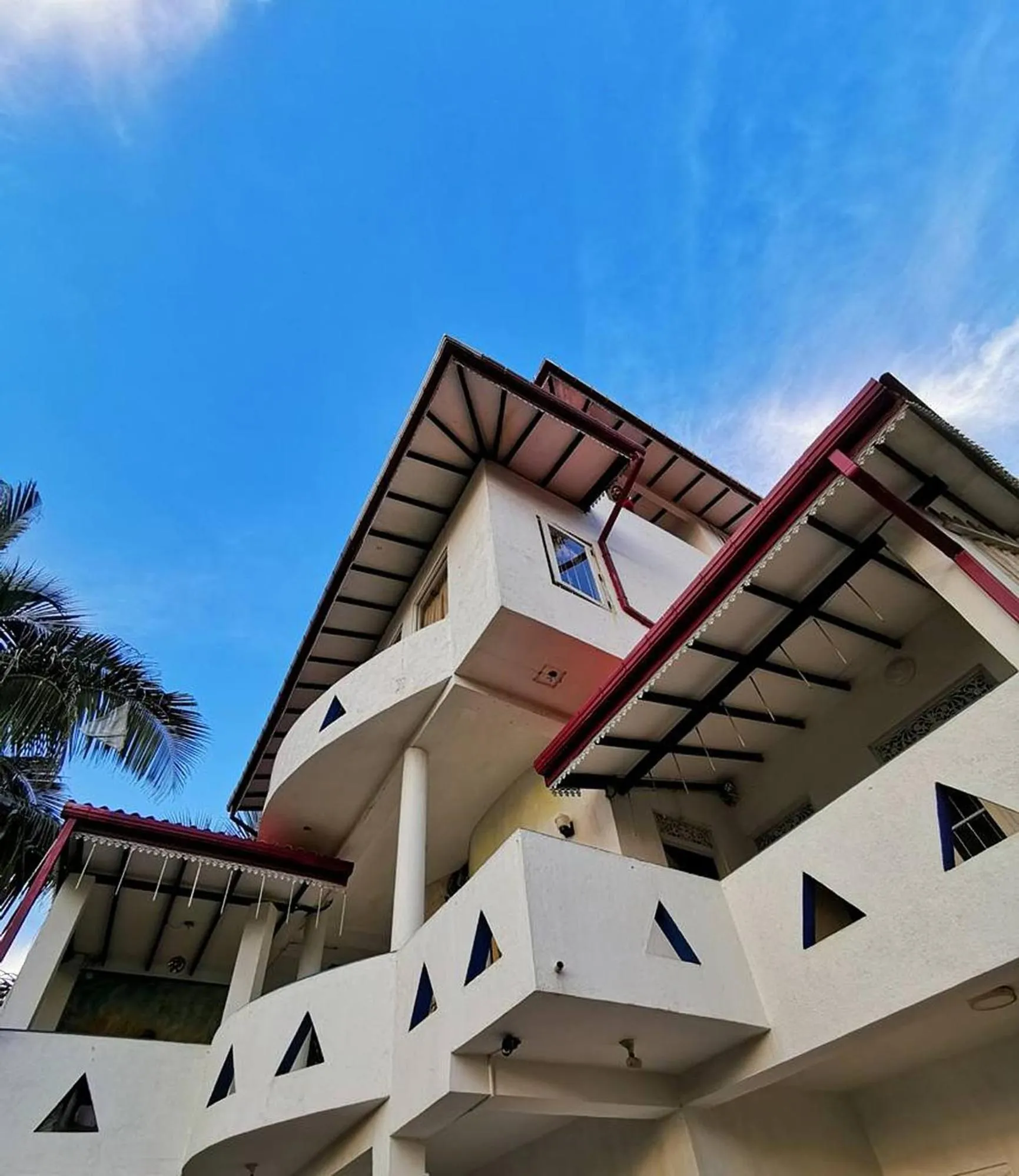 Property building in The Finz