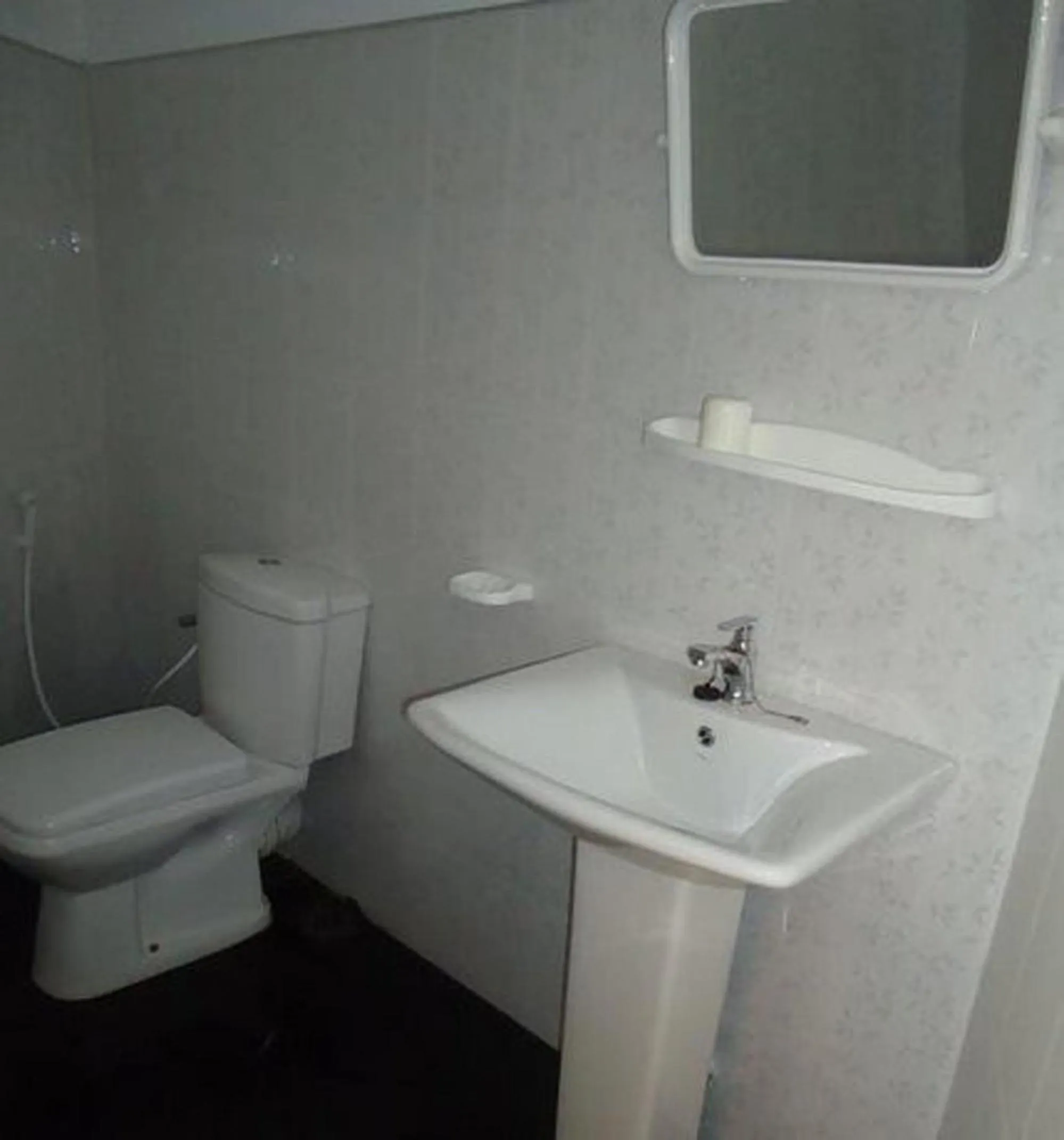 Bathroom in The Finz