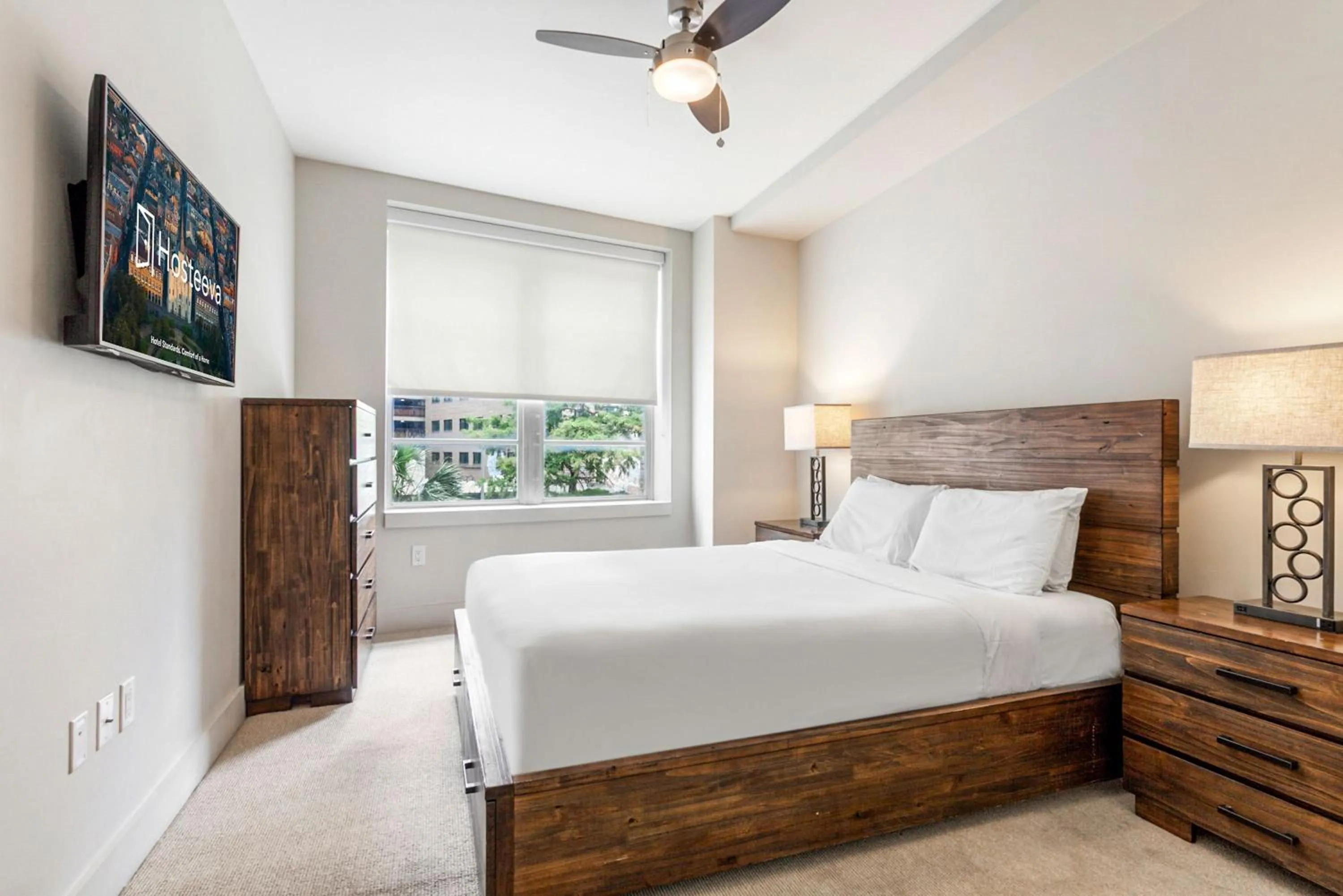 Bedroom, Bed in Modern & Fully Furnished Apartments in the Heart of the City