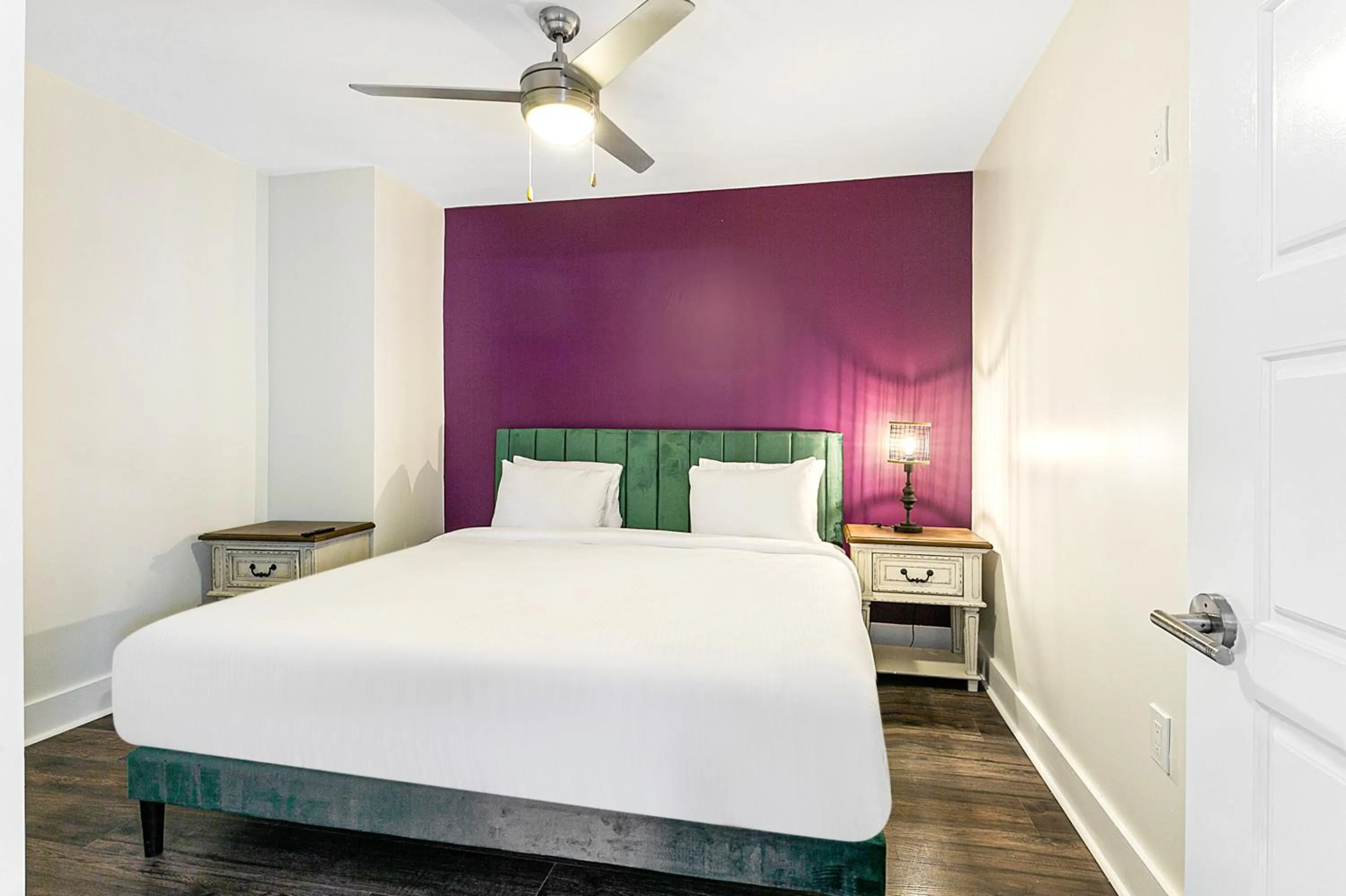 Bedroom, Bed in Modern & Fully Furnished Apartments in the Heart of the City