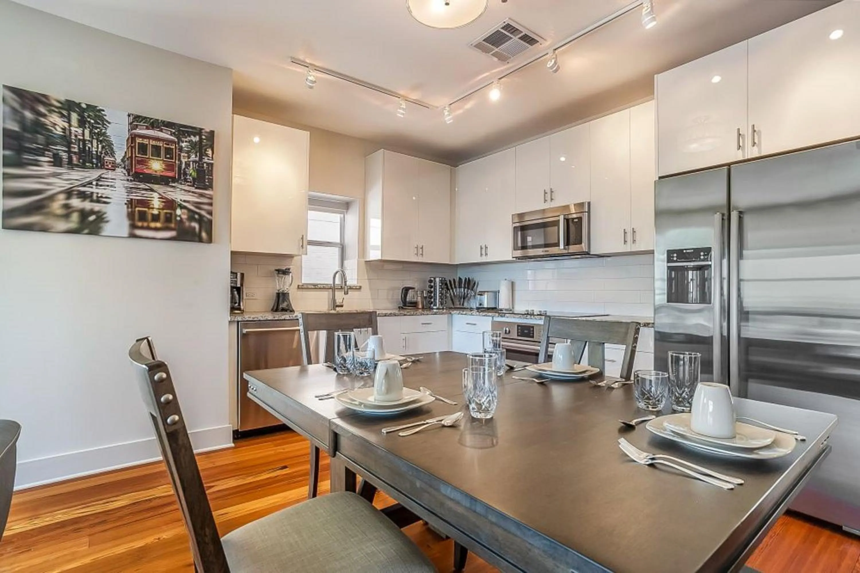 Kitchen or kitchenette in Modern & Fully Furnished Apartments in the Heart of the City