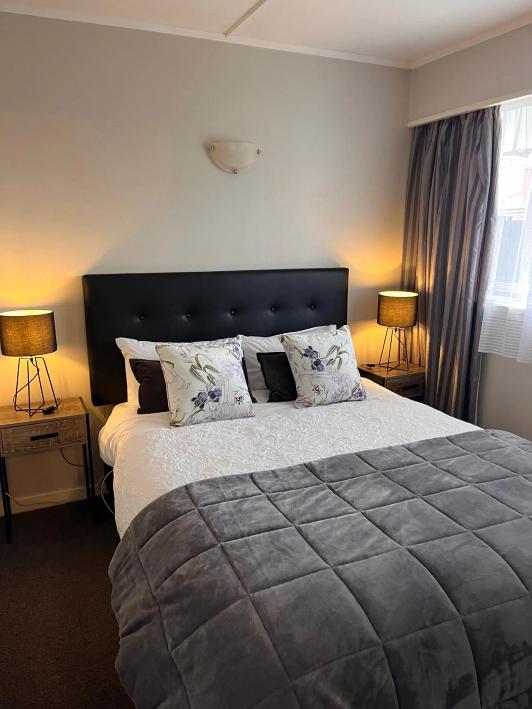 Bed in Aorangi Motel