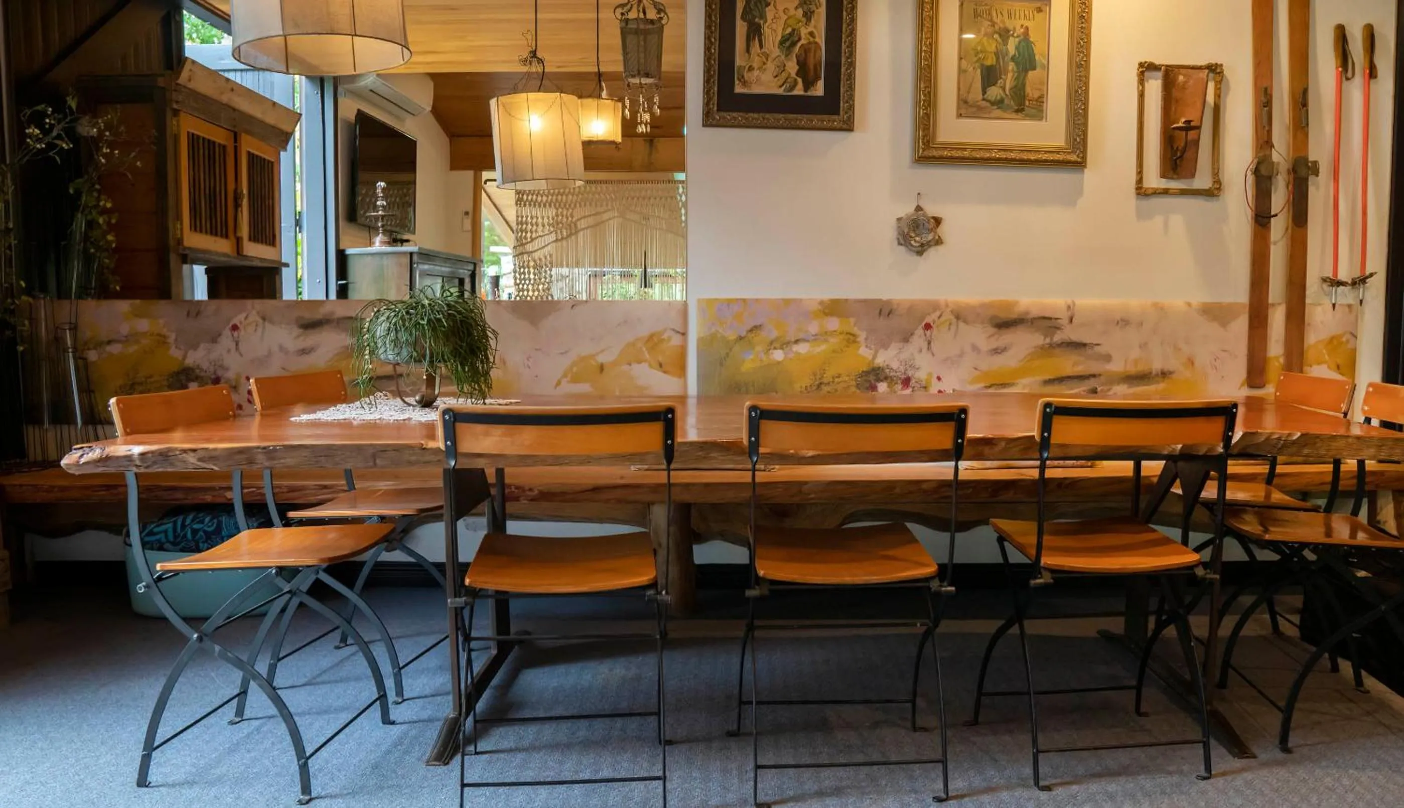 Seating area in Dreamers