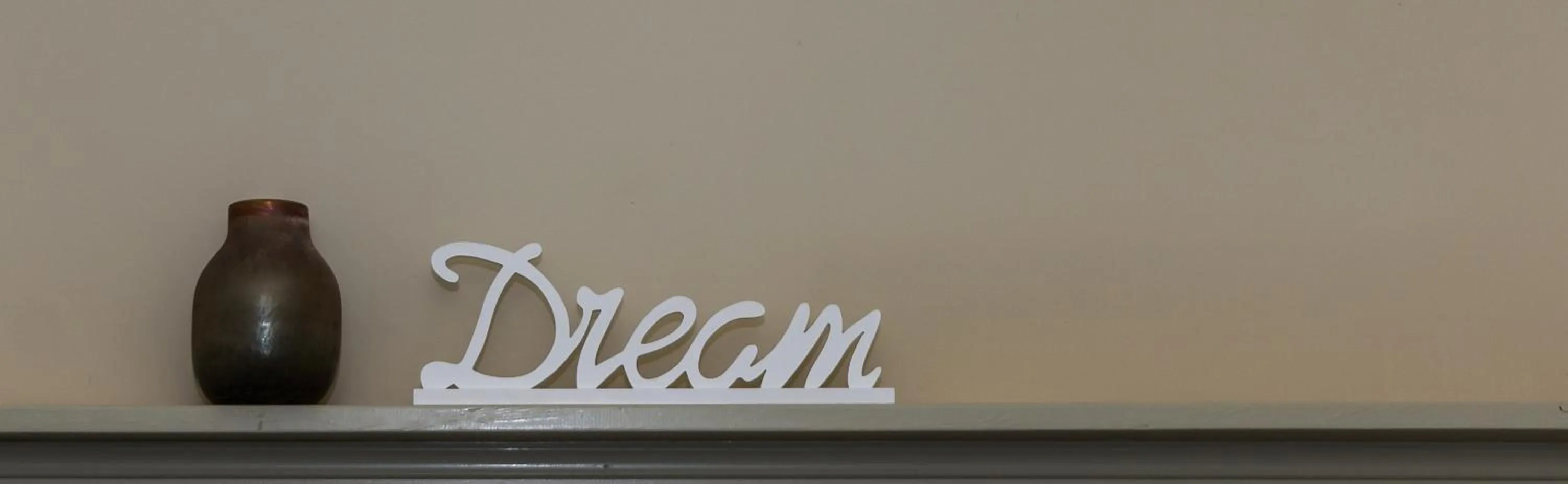 Decorative detail in Dreamers