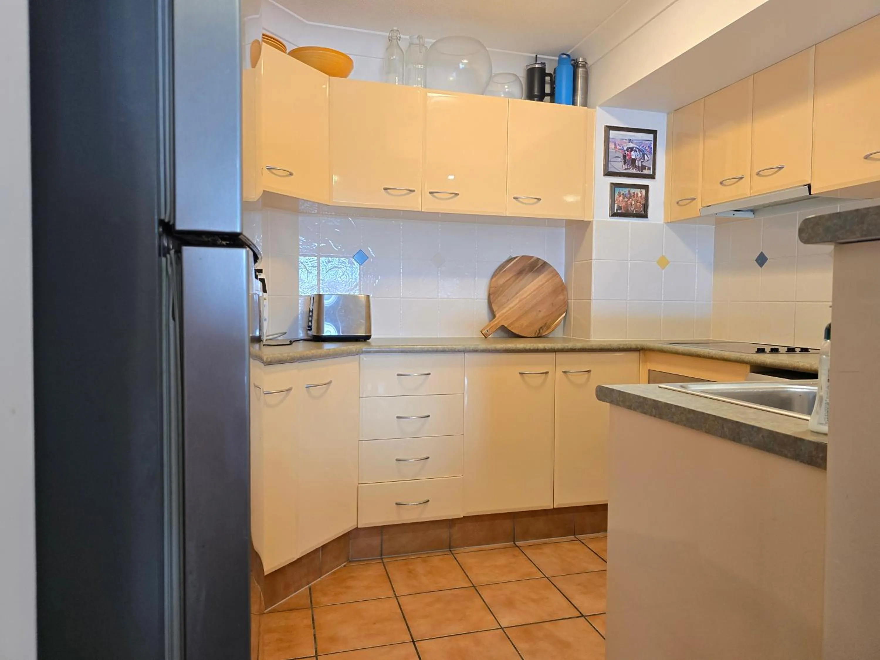 Kitchen or kitchenette in Fairways Golf & Beach Retreat Bribie Island
