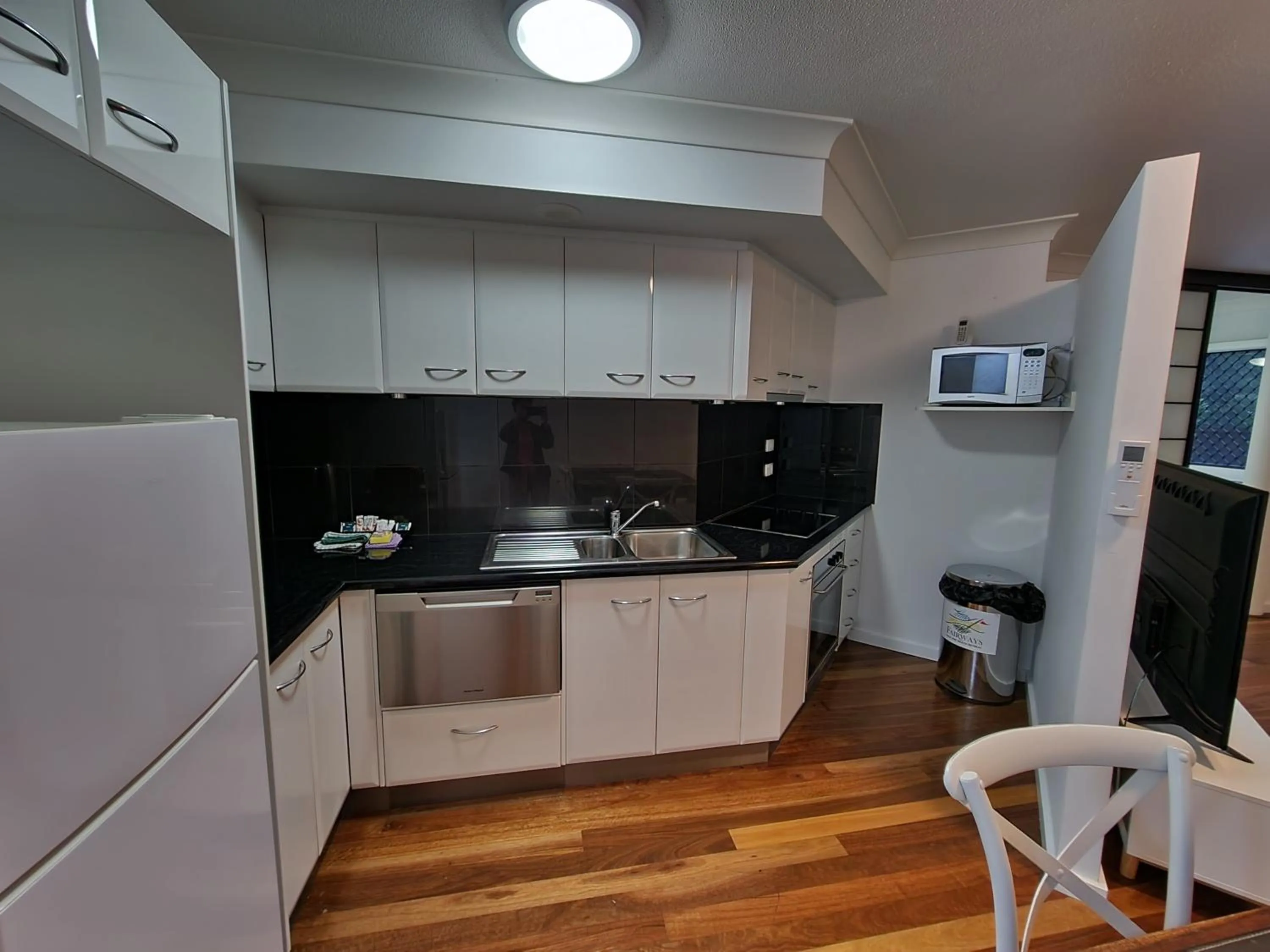 Kitchen or kitchenette in Fairways Golf & Beach Retreat Bribie Island