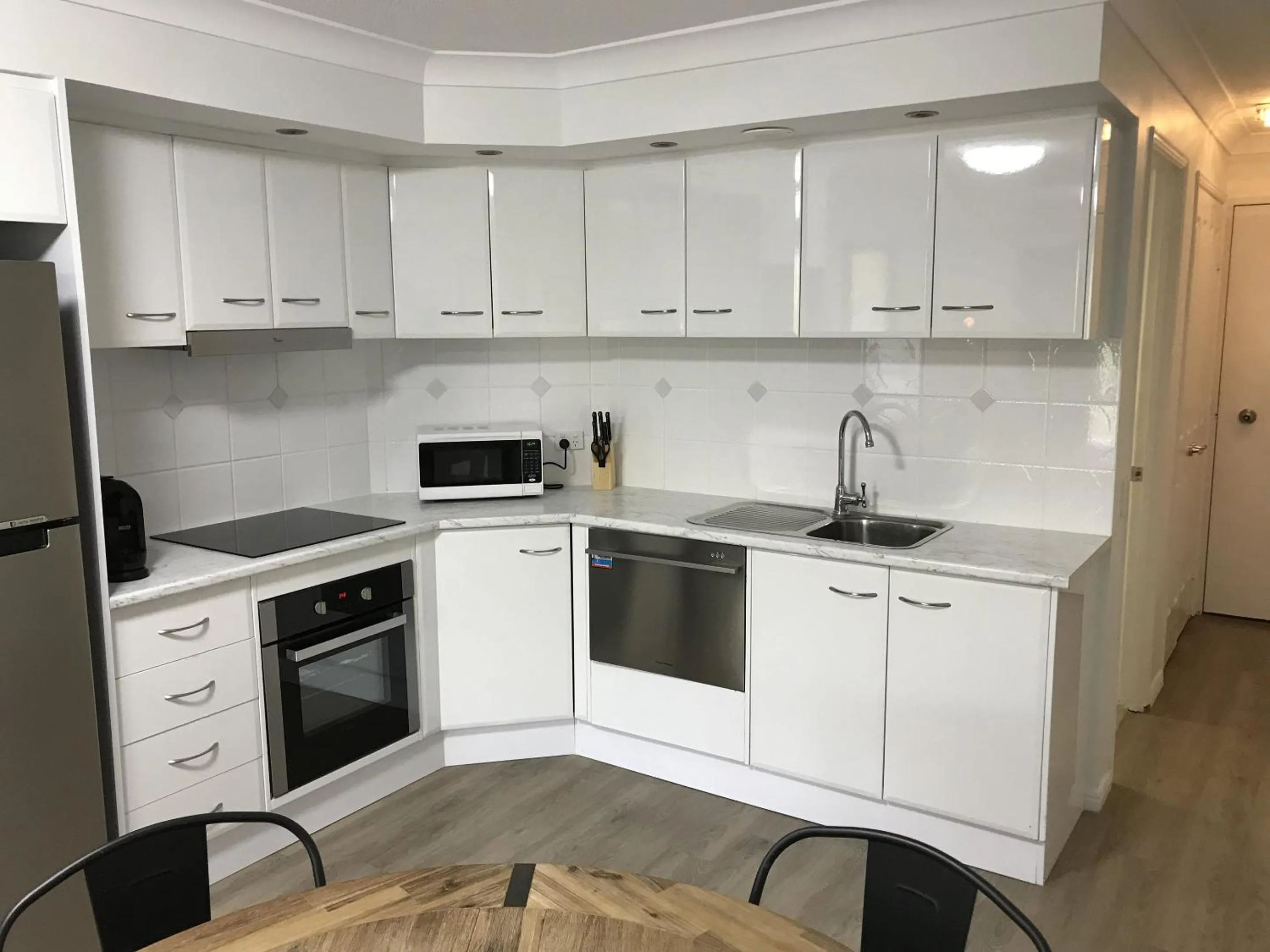 Kitchen or kitchenette in Fairways Golf & Beach Retreat Bribie Island