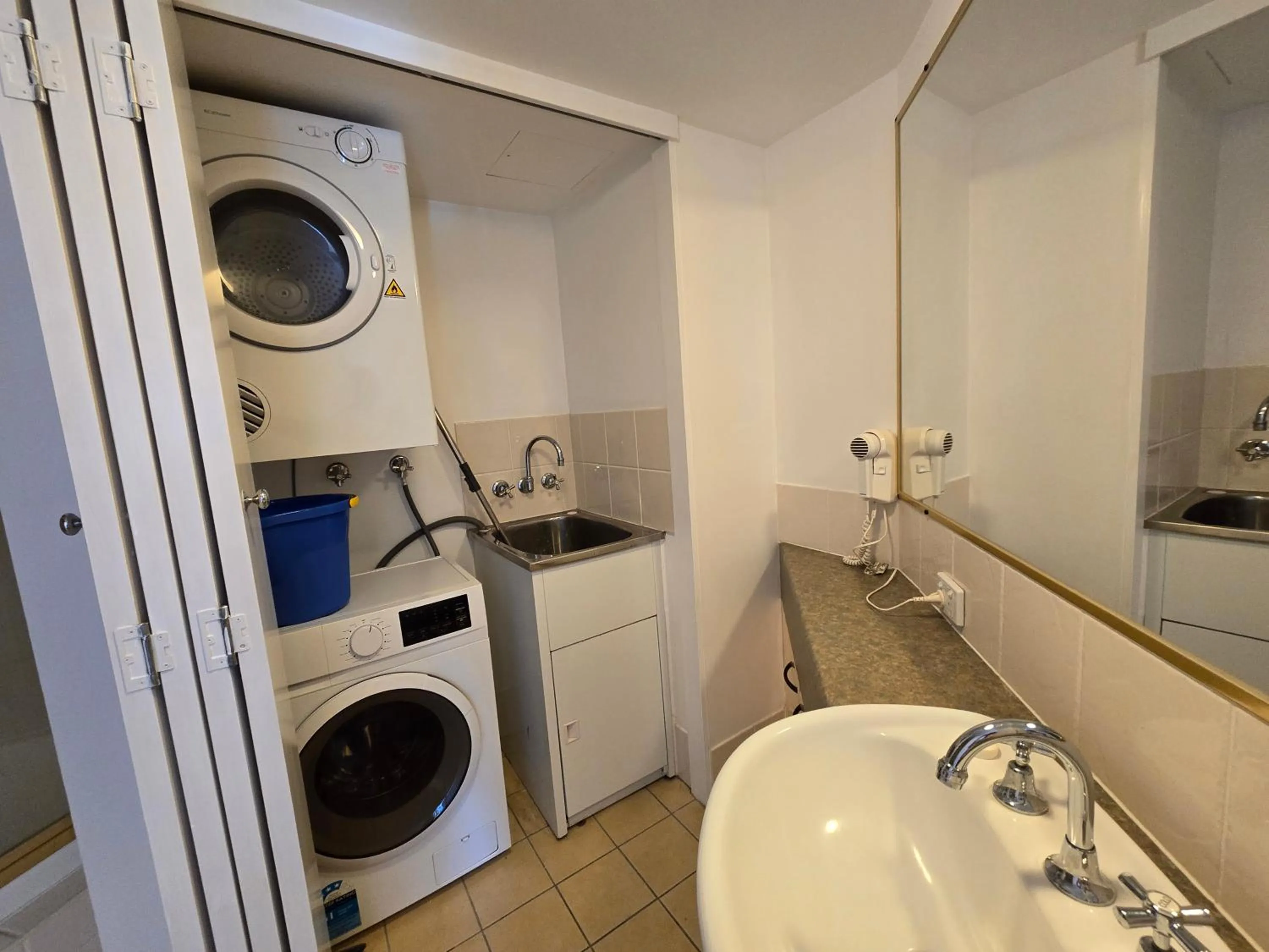 washing machine in Fairways Golf & Beach Retreat Bribie Island