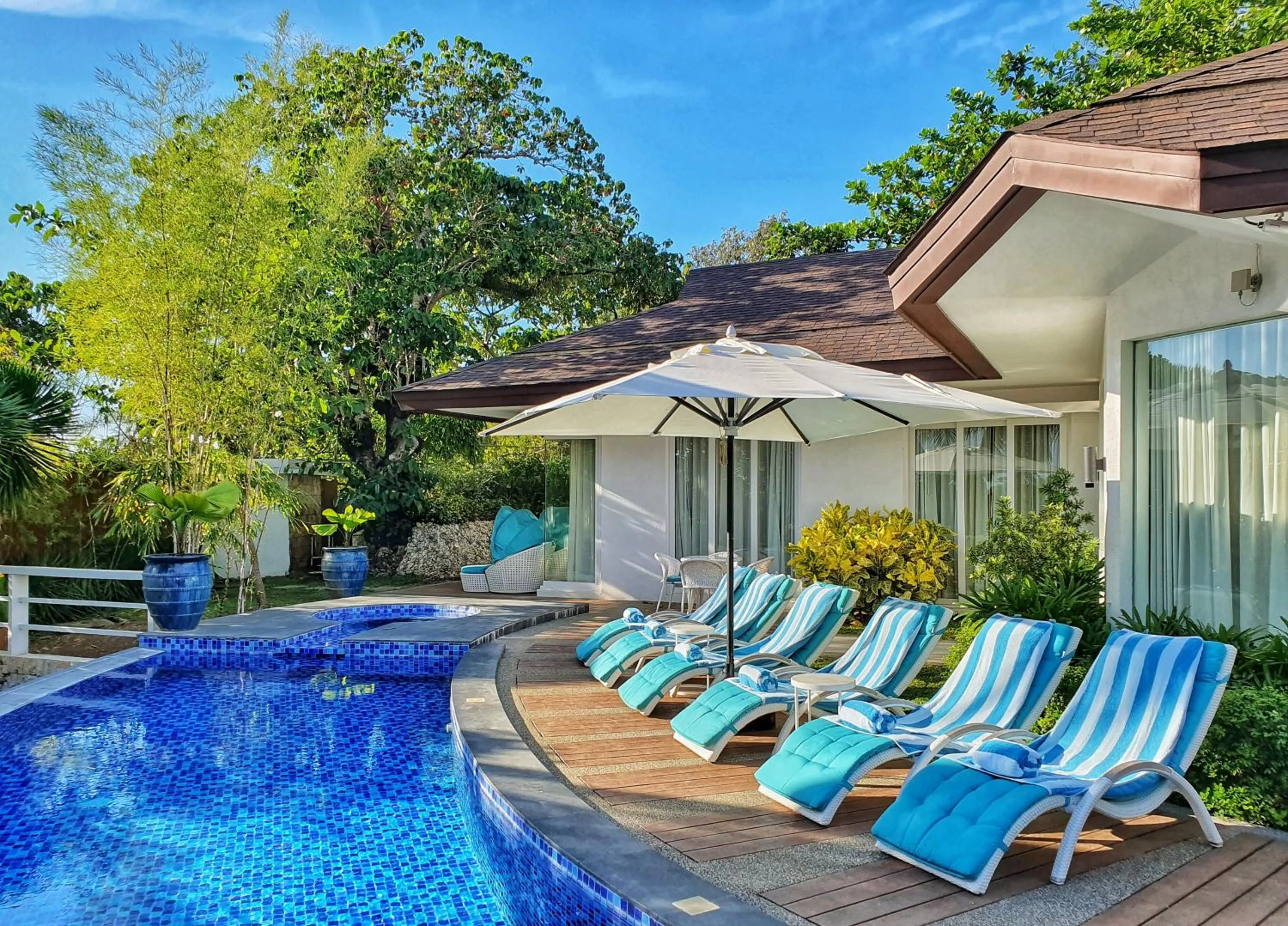 Garden in Movenpick Resort & Spa Boracay