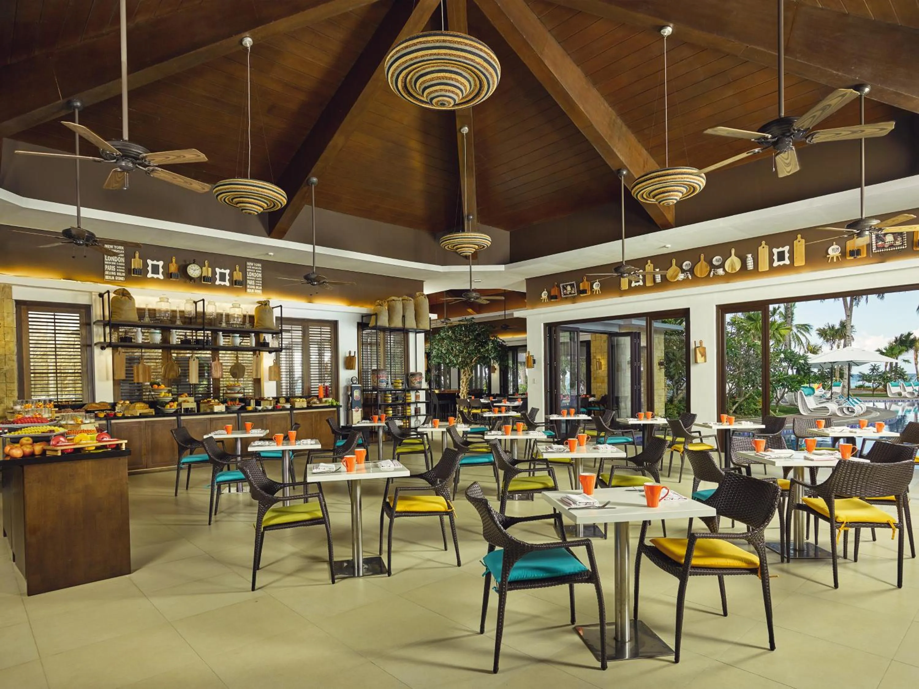 Restaurant/places to eat in Movenpick Resort & Spa Boracay