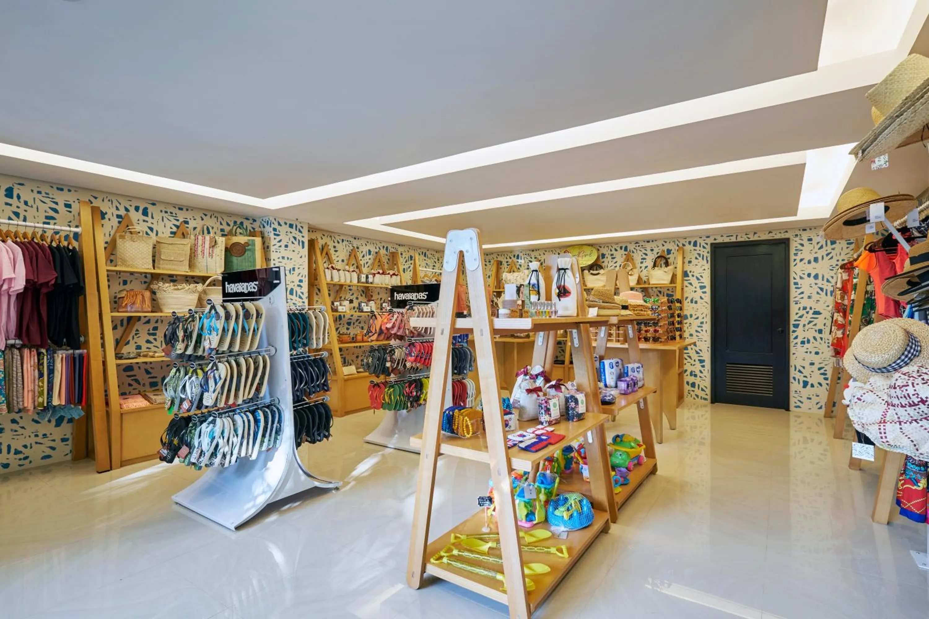 On-site shops in Movenpick Resort & Spa Boracay