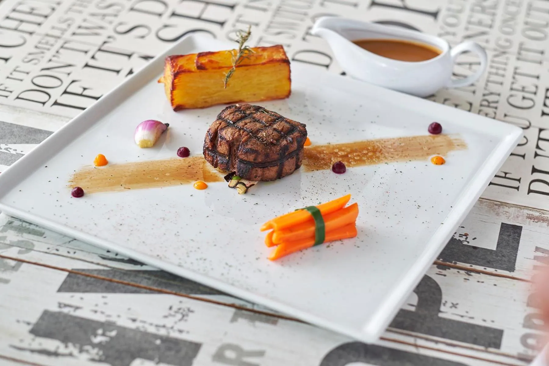 Food and drinks in Movenpick Resort & Spa Boracay