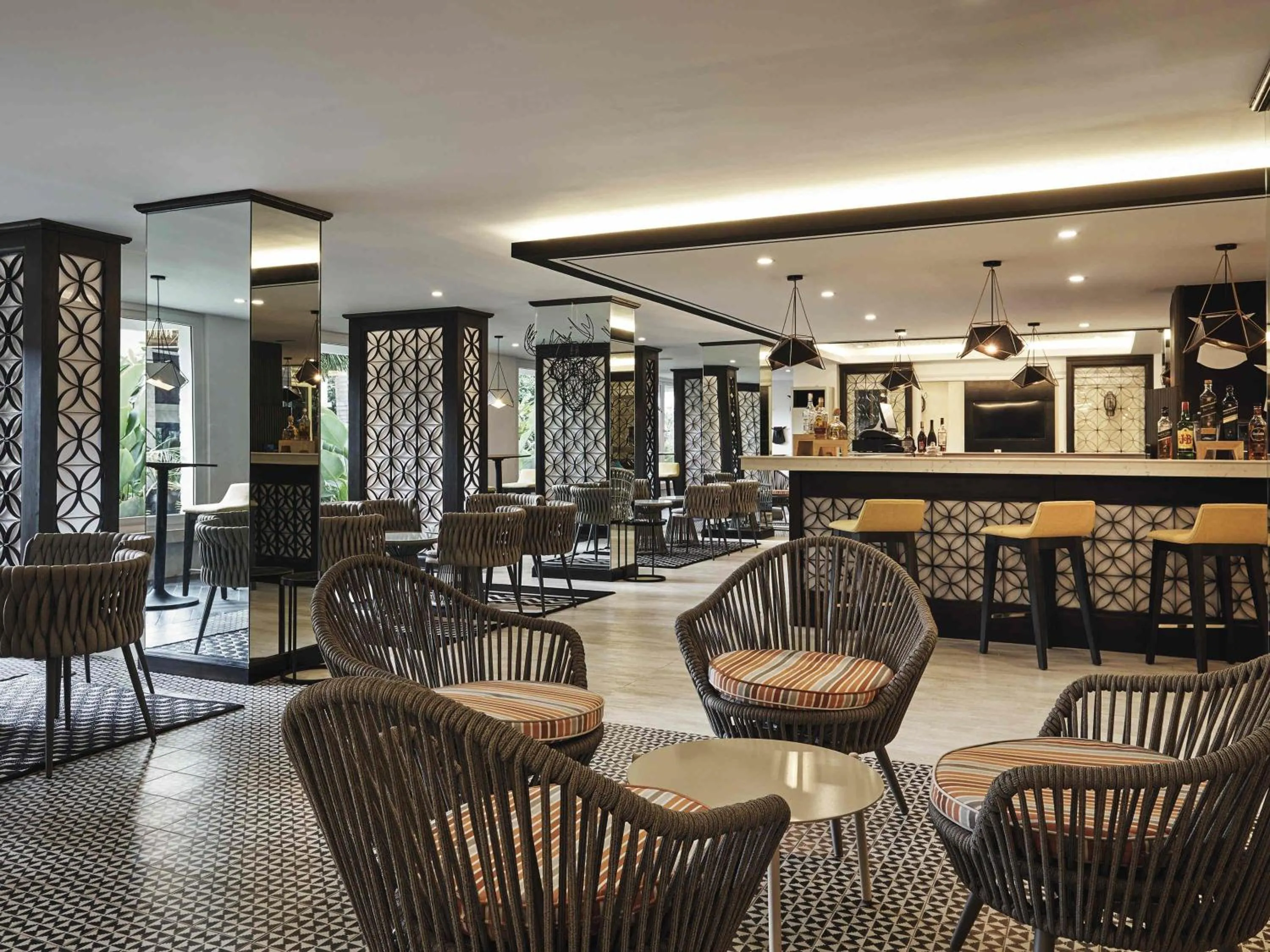 Lounge or bar in Movenpick Resort & Spa Boracay