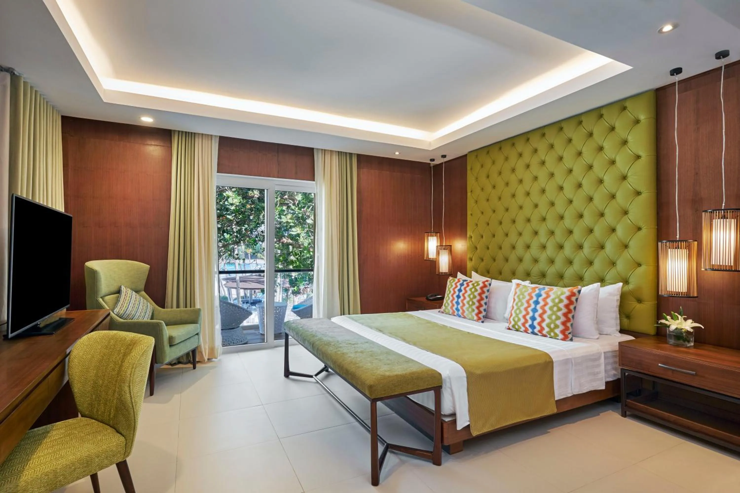 Bedroom, Bed in Movenpick Resort & Spa Boracay