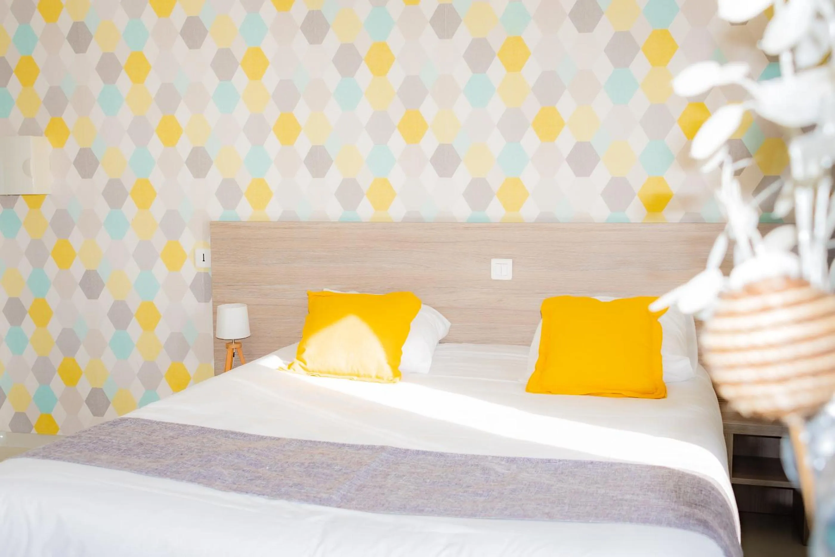 Bed in Hotel et Appartements Reine D'Azur