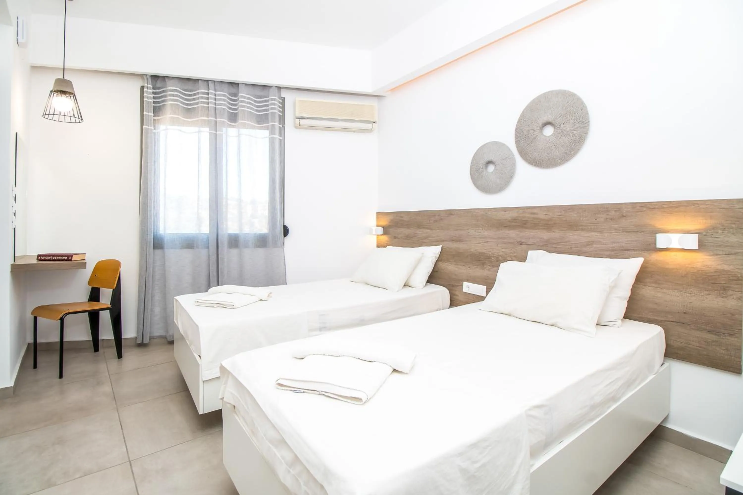 Bed in Hillside Studios & Apartments