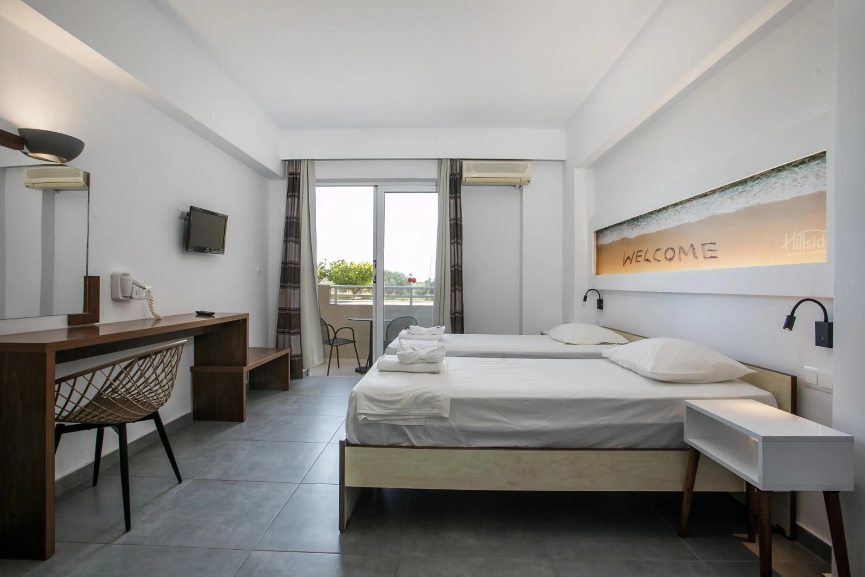 Garden view, Bed in Hillside Studios & Apartments