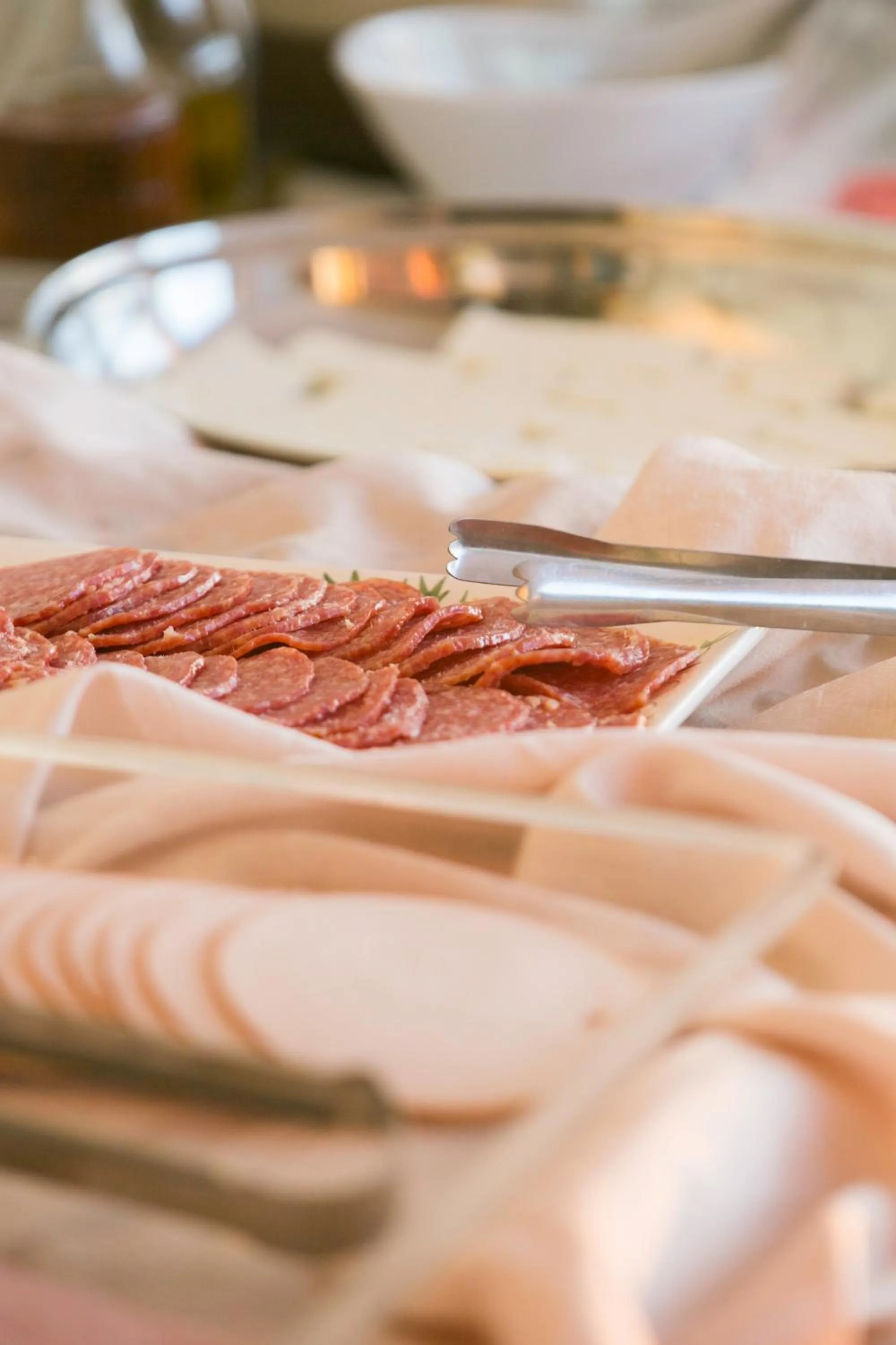 Restaurant/places to eat in Hillside Studios & Apartments