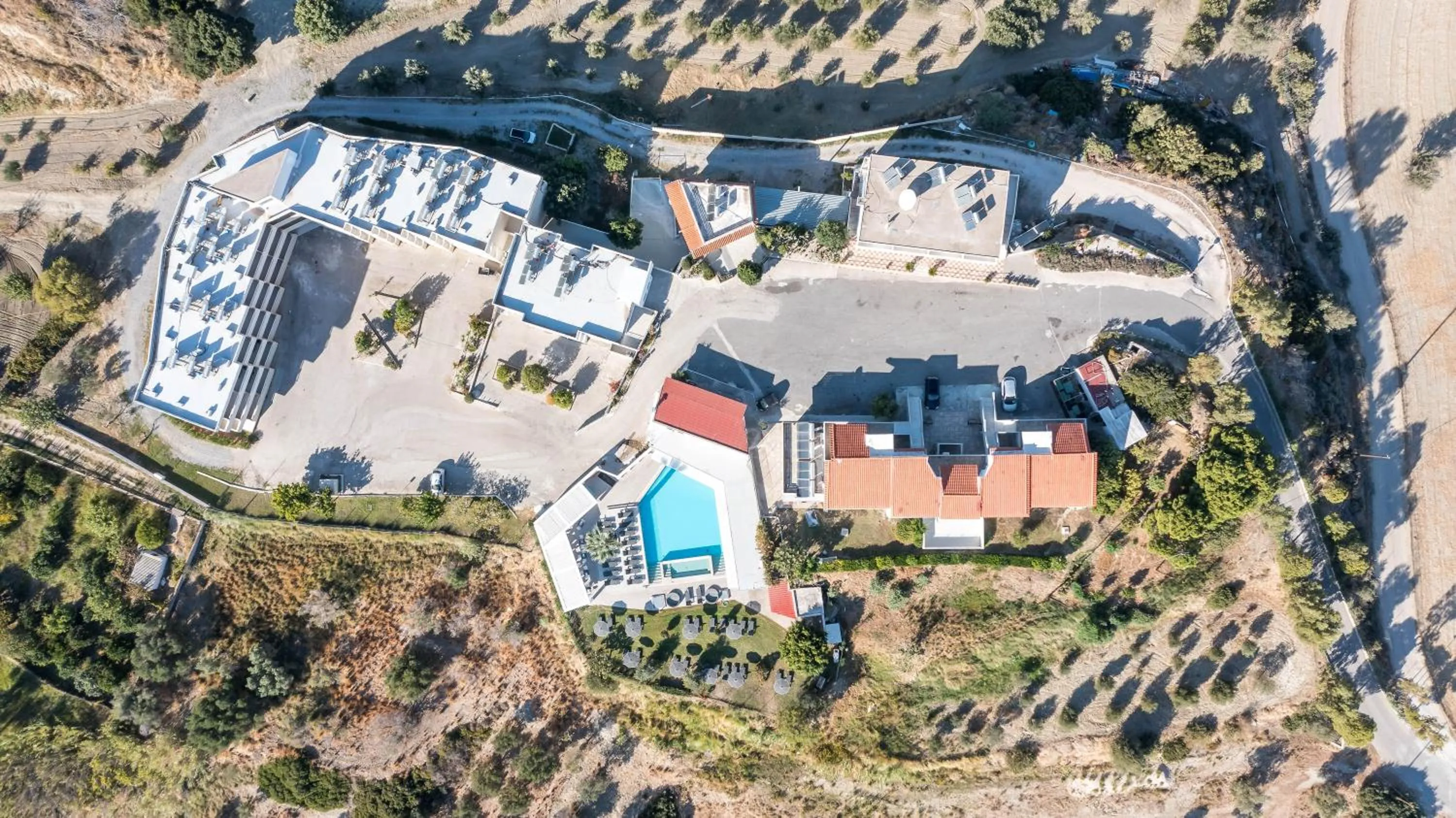 Property building in Hillside Studios & Apartments