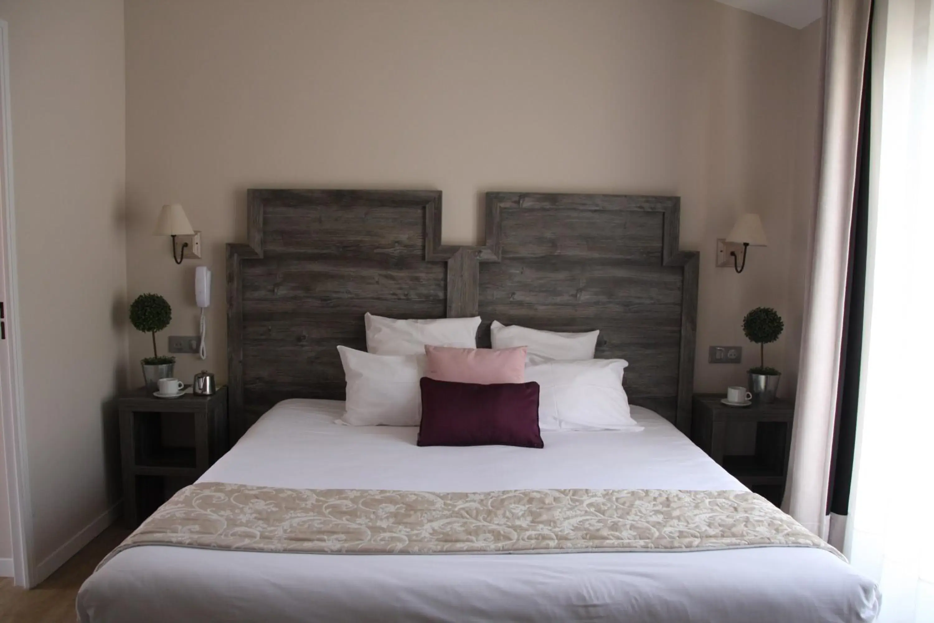 Family Suite (Courtyard Side) in Le Concorde Family Suite (Courtyard Side) in Le Concorde