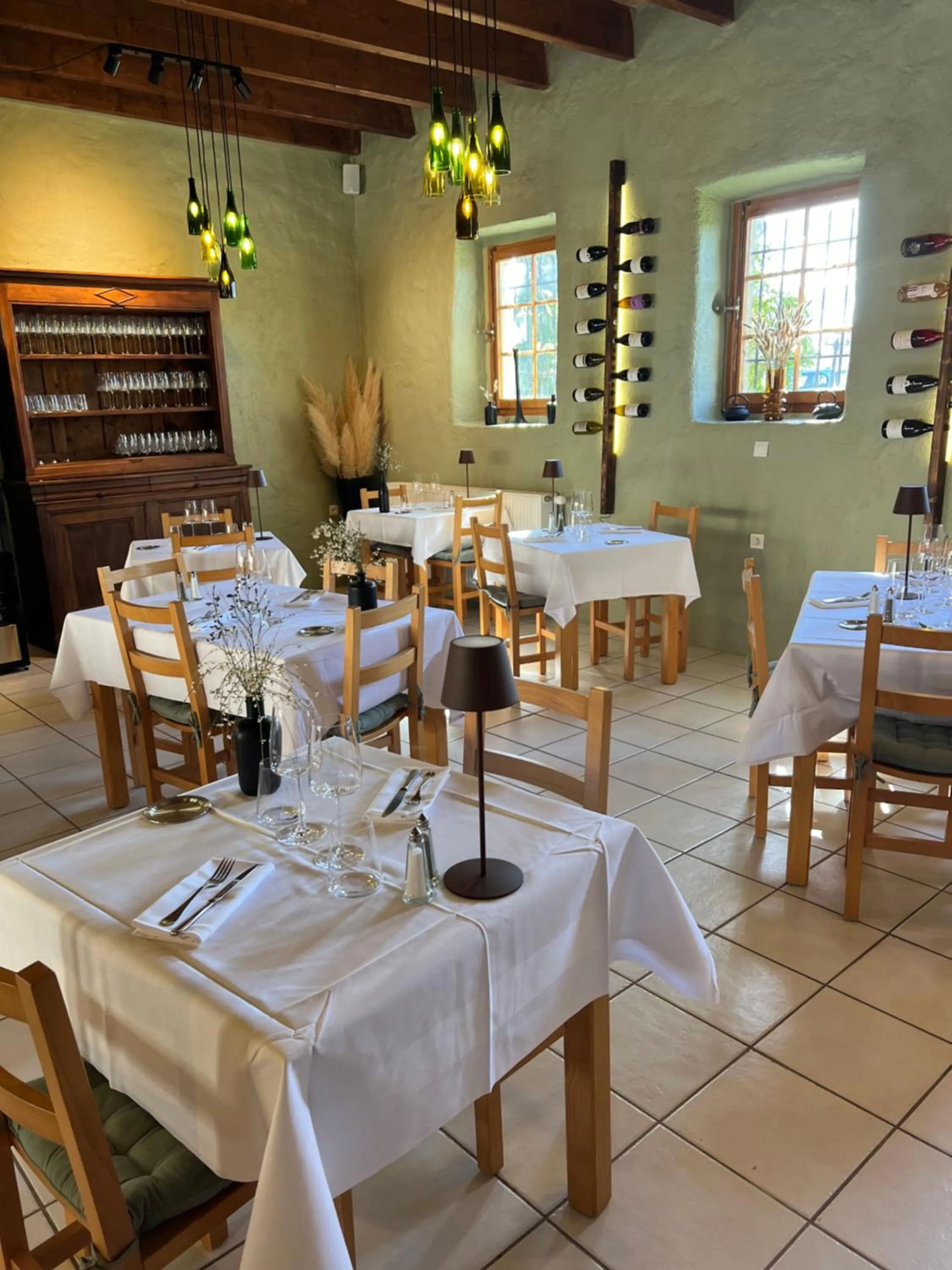 Restaurant/places to eat in Auberge La Plaine