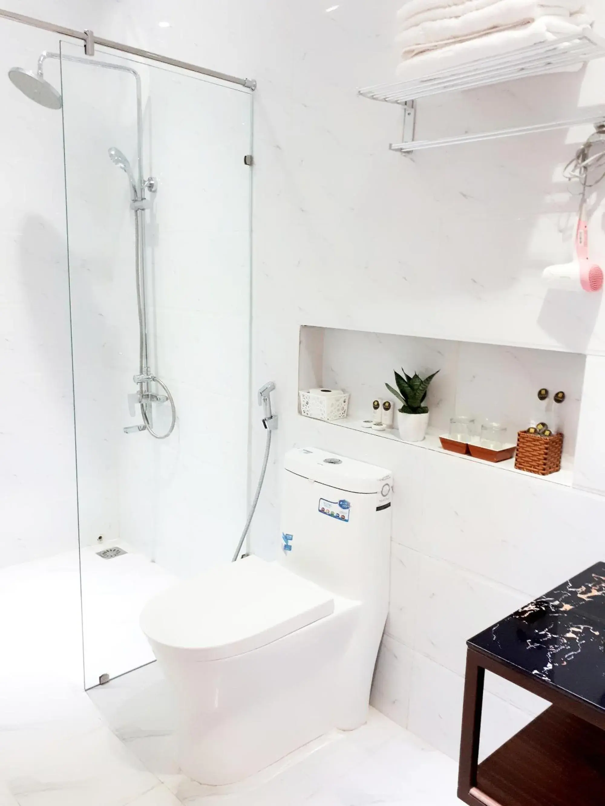 Deluxe Triple Room in Annie Danang Hotel & Apartment Deluxe Triple Room in Annie Danang Hotel & Apartment