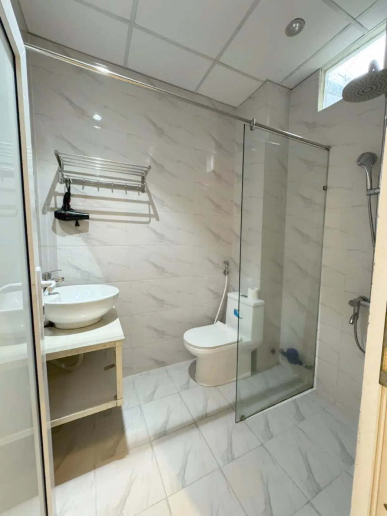 Shower in Annie Danang Hotel & Apartment