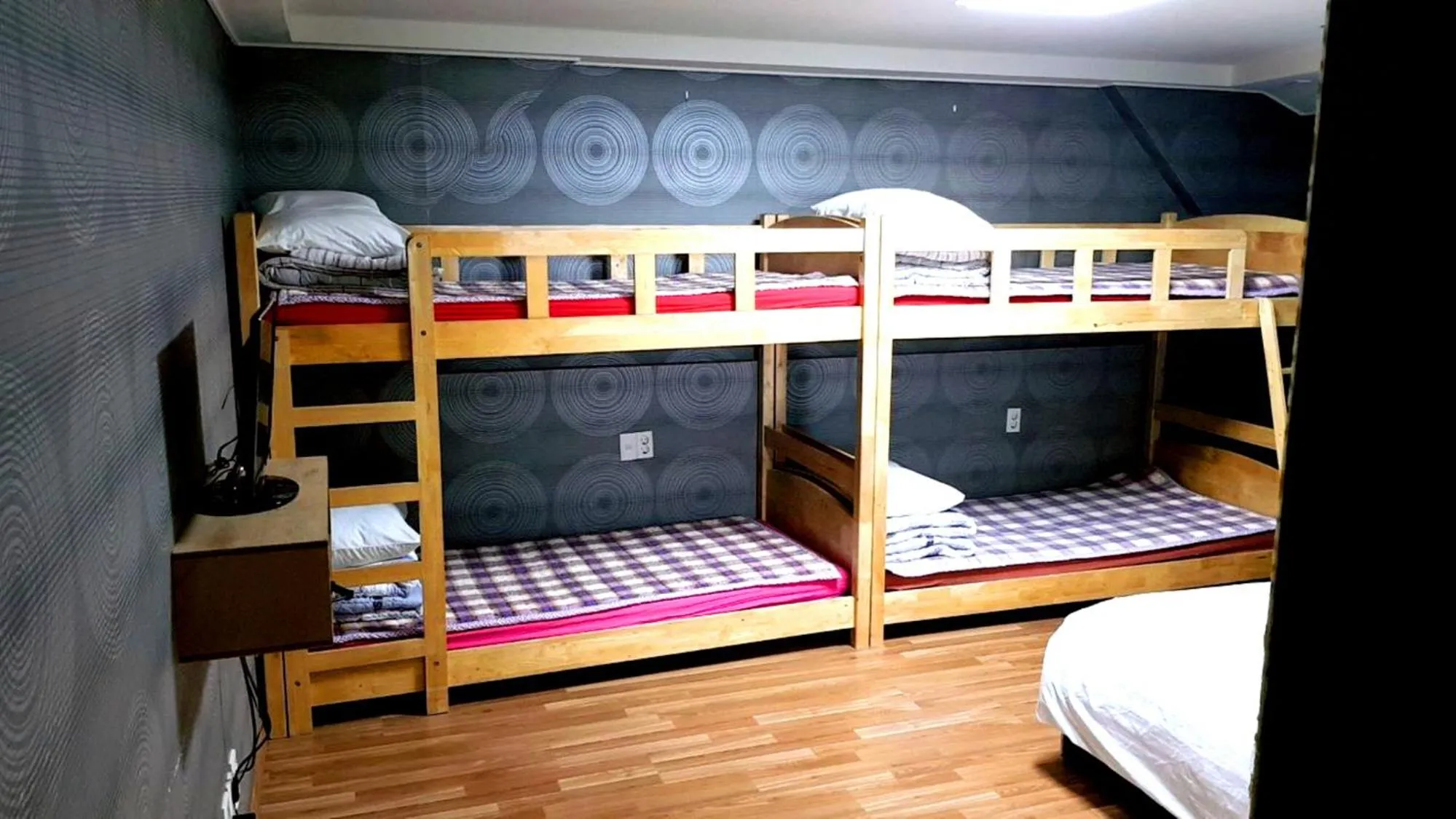 bunk bed, Bed in Busan Popcorn Hostel