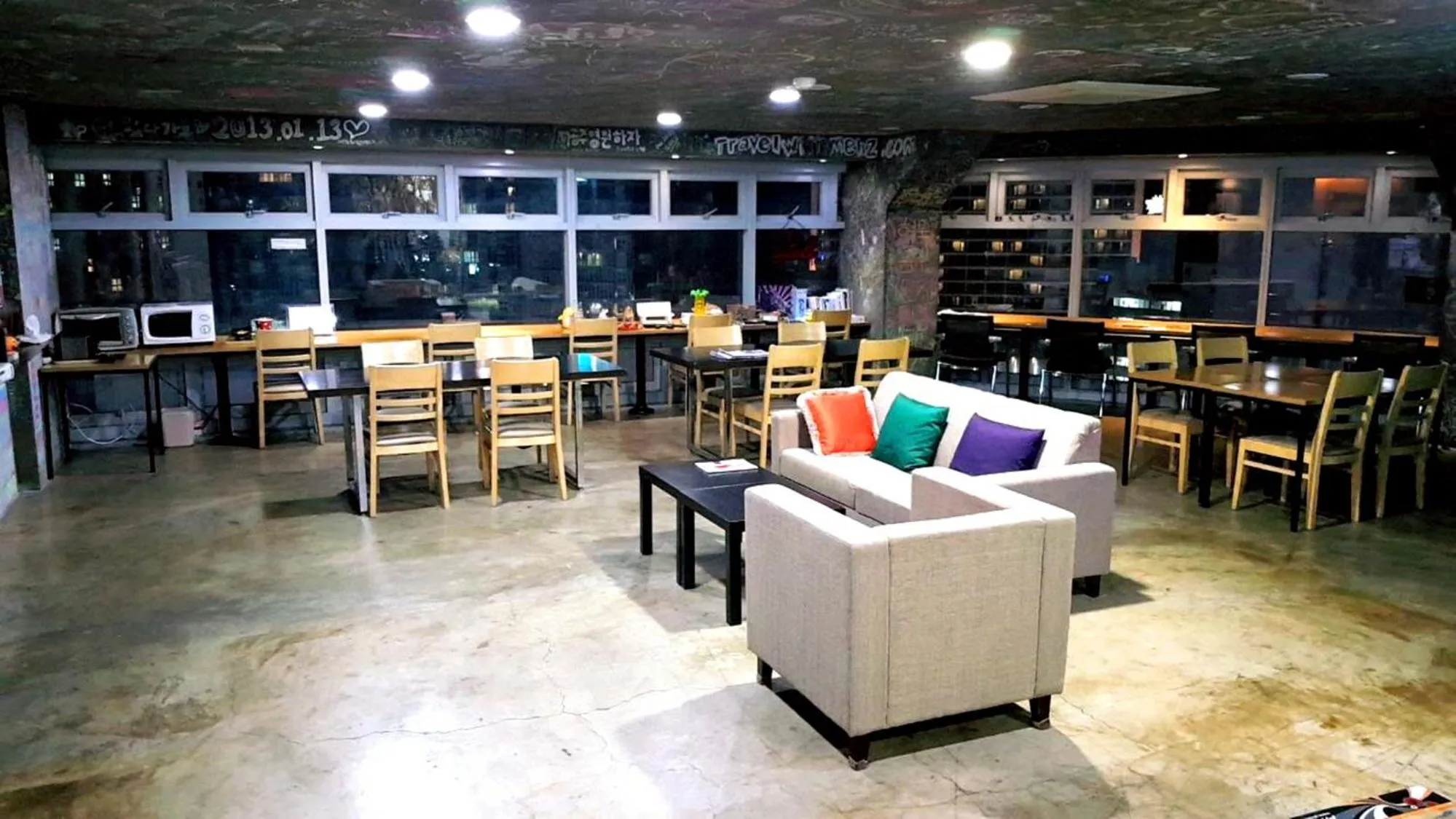 Lobby or reception in Busan Popcorn Hostel